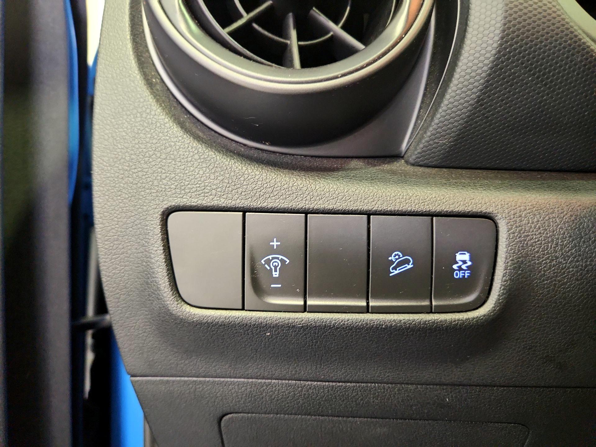 Thumbnail: 2022 Hyundai Kona - 13