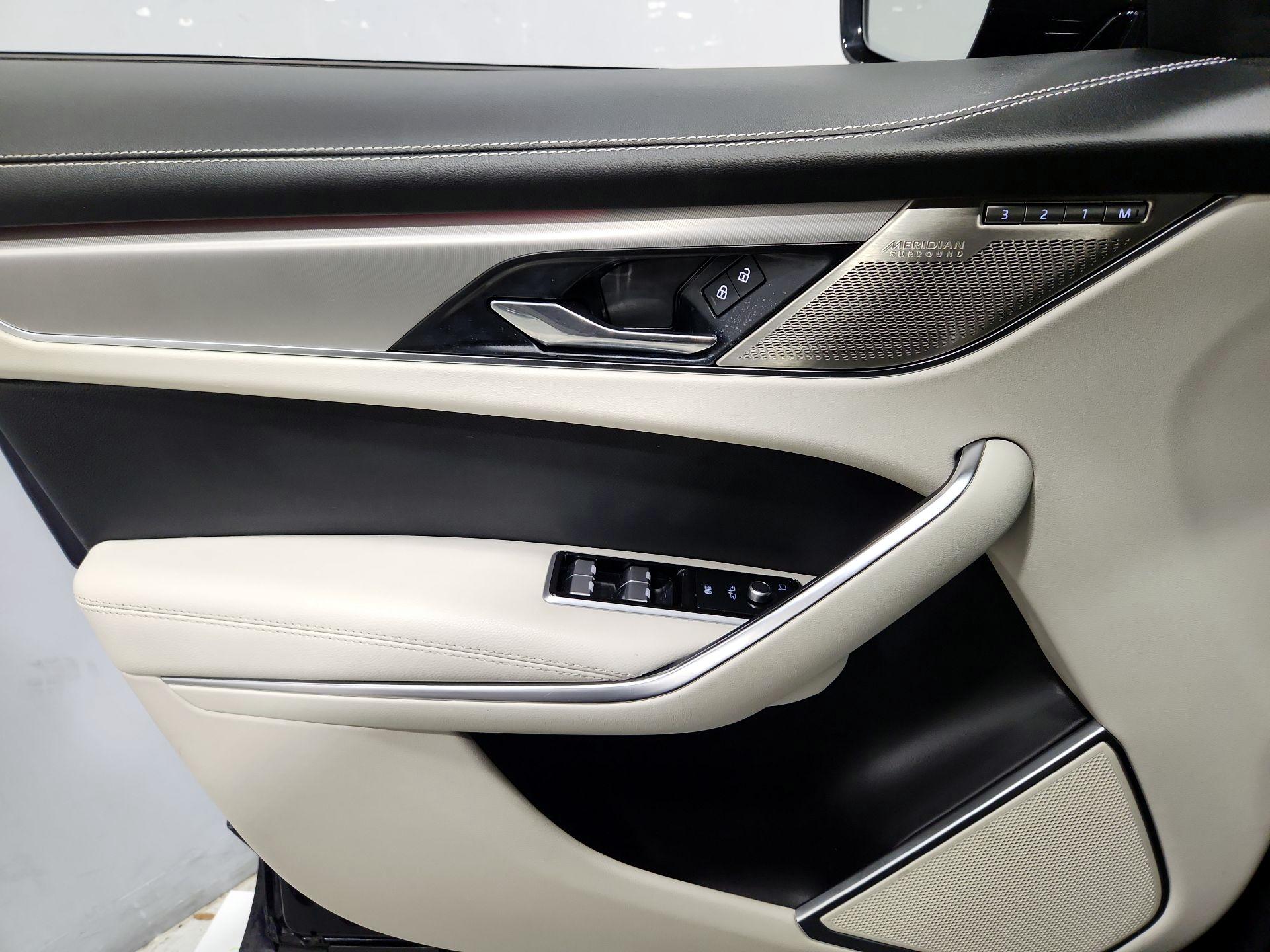 Thumbnail: 2024 Jaguar F-Pace - 12