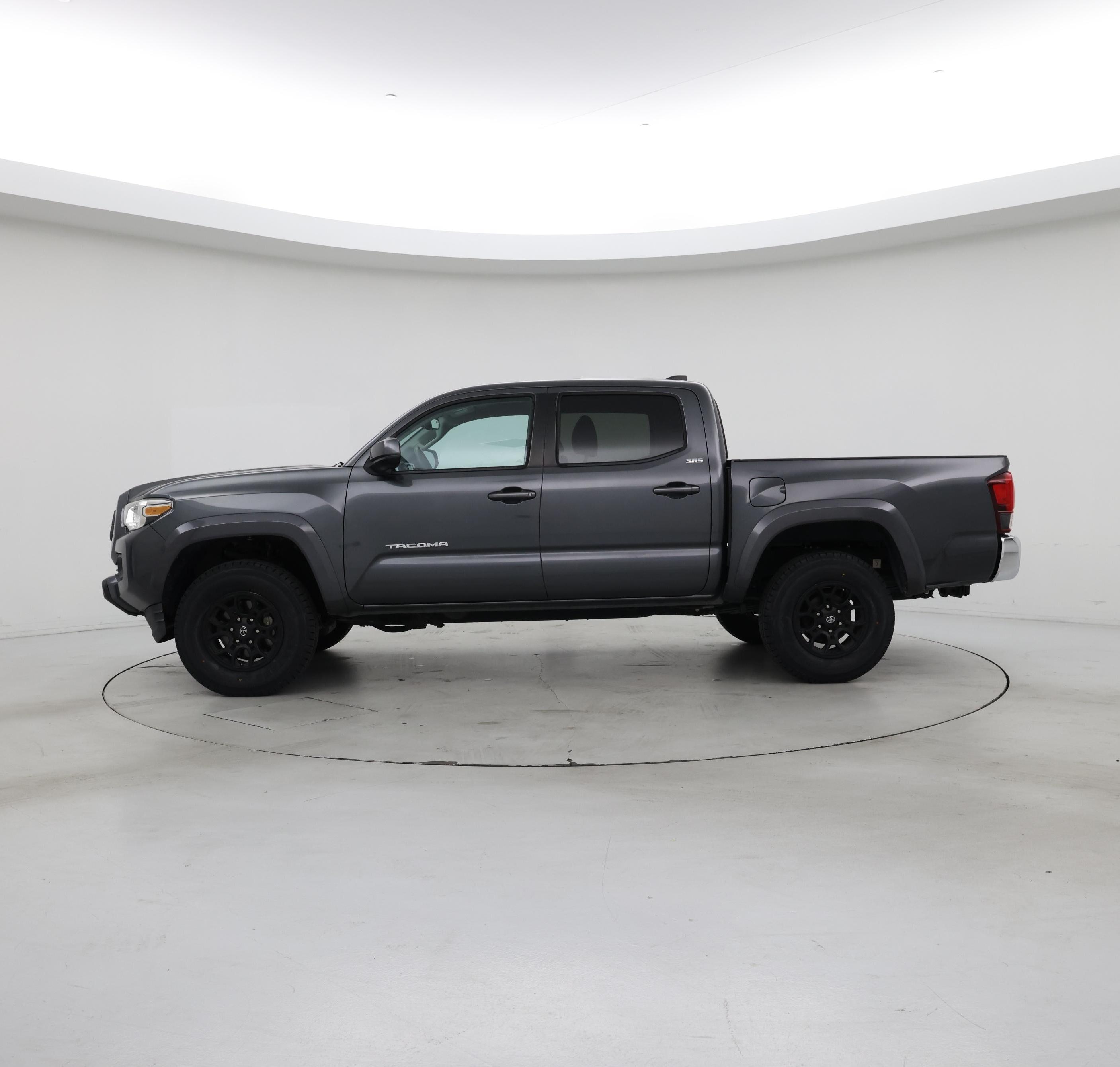 Thumbnail: 2021 Toyota Tacoma - 3