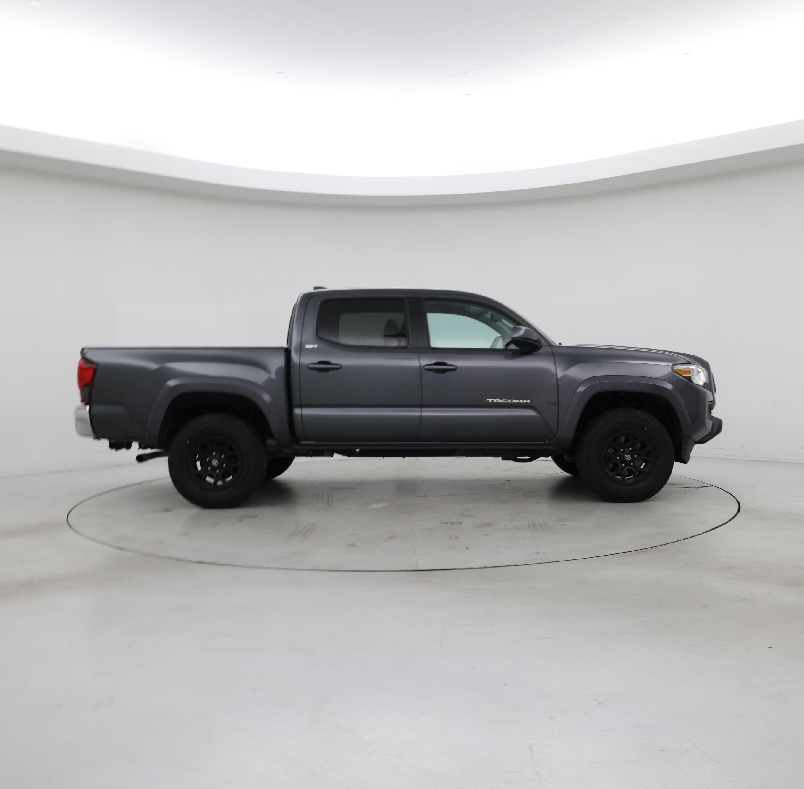 Thumbnail: 2021 Toyota Tacoma - 7