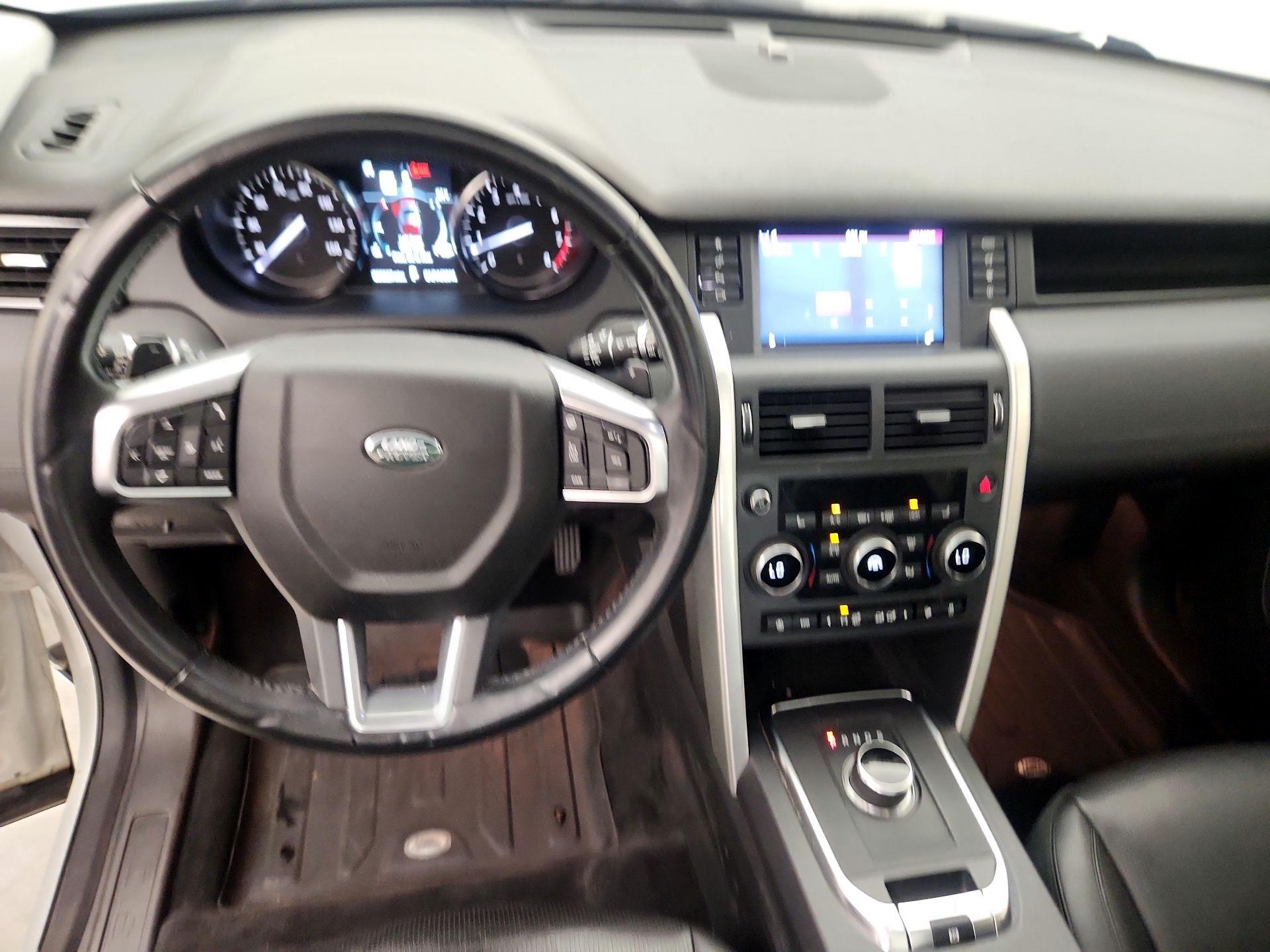 Thumbnail: 2019 Land Rover Discovery Sport - 9