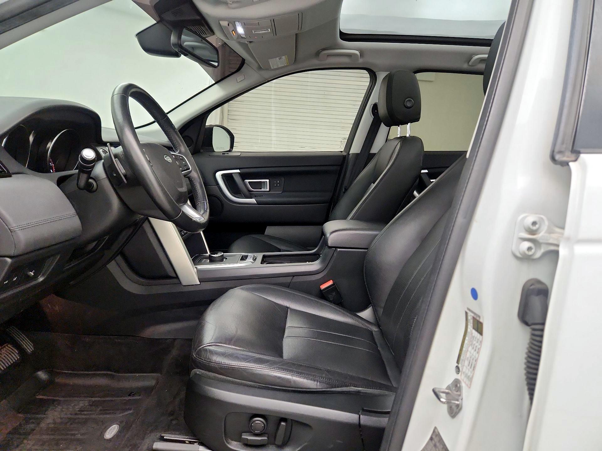 Thumbnail: 2019 Land Rover Discovery Sport - 11