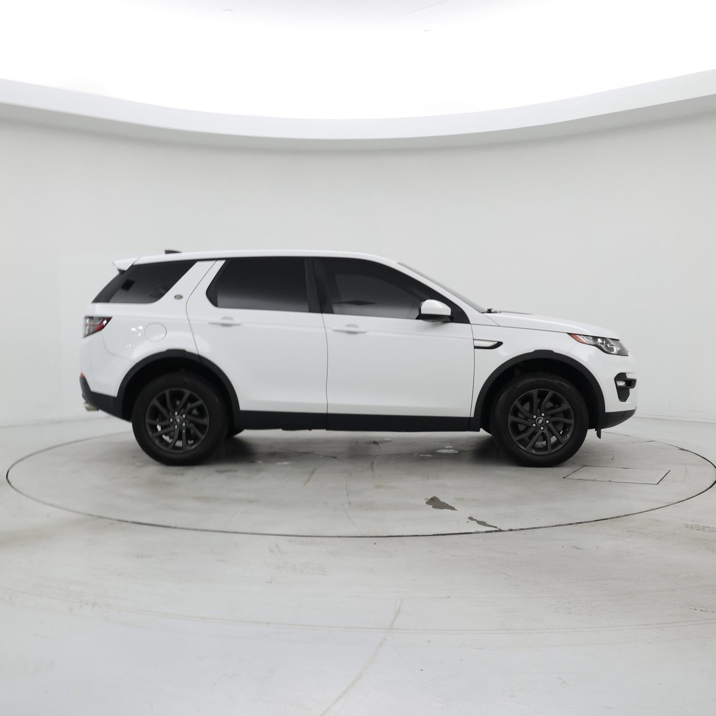 Thumbnail: 2019 Land Rover Discovery Sport - 7