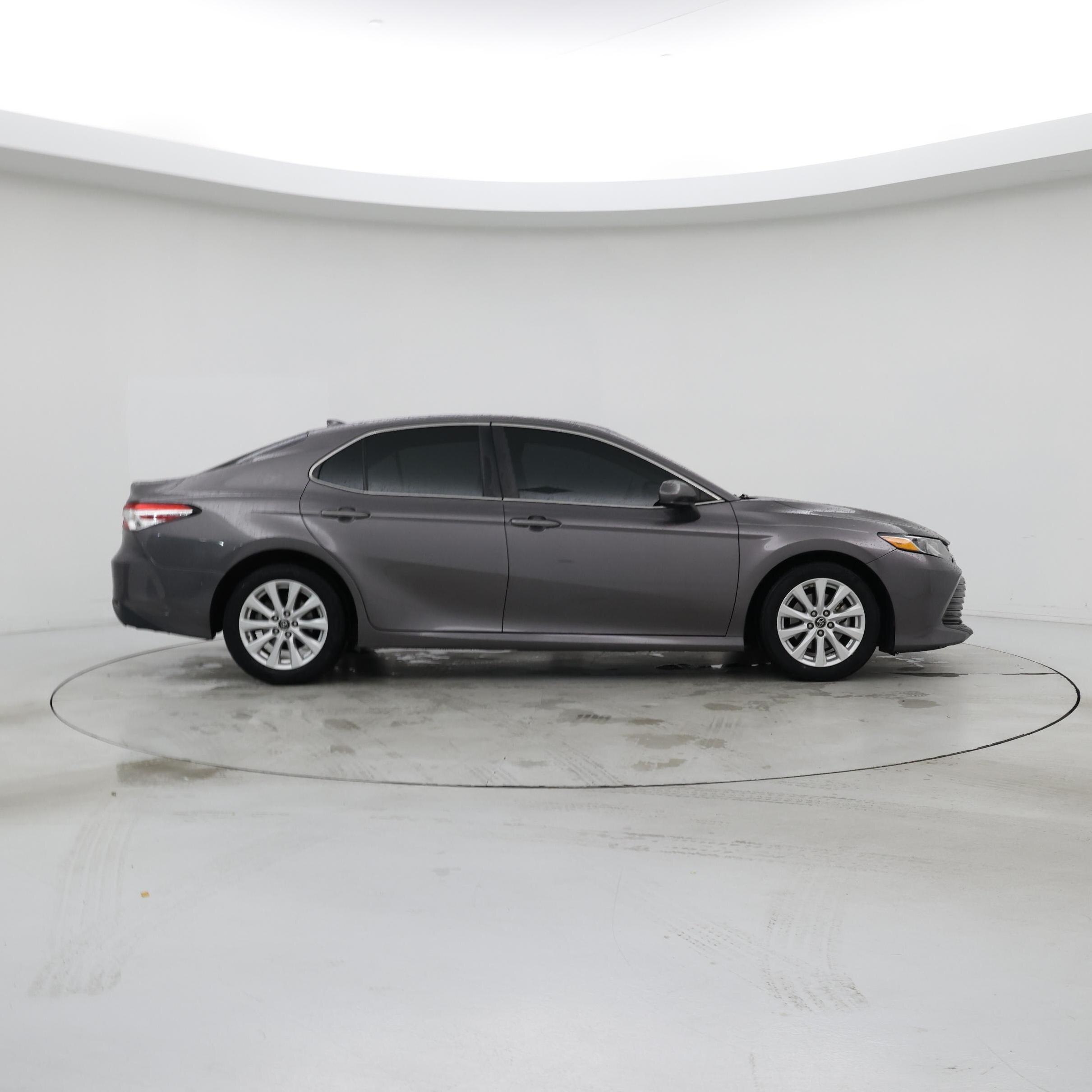 Thumbnail: 2019 Toyota Camry - 7