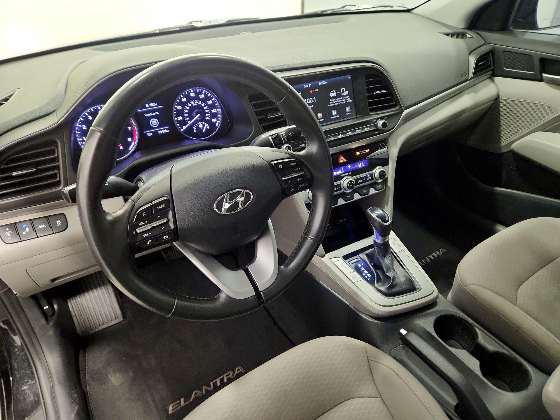 Thumbnail: 2020 Hyundai Elantra - 9