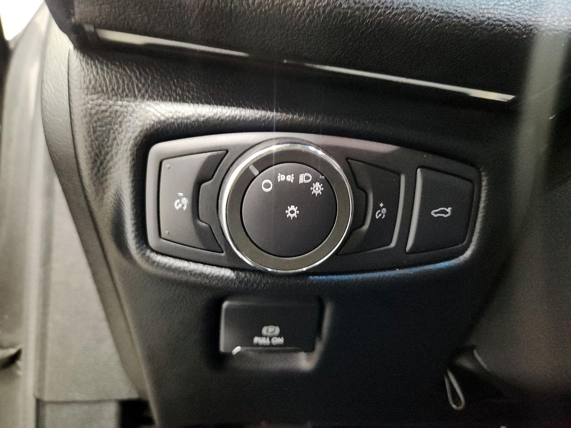 Thumbnail: 2017 Lincoln MKZ - 13