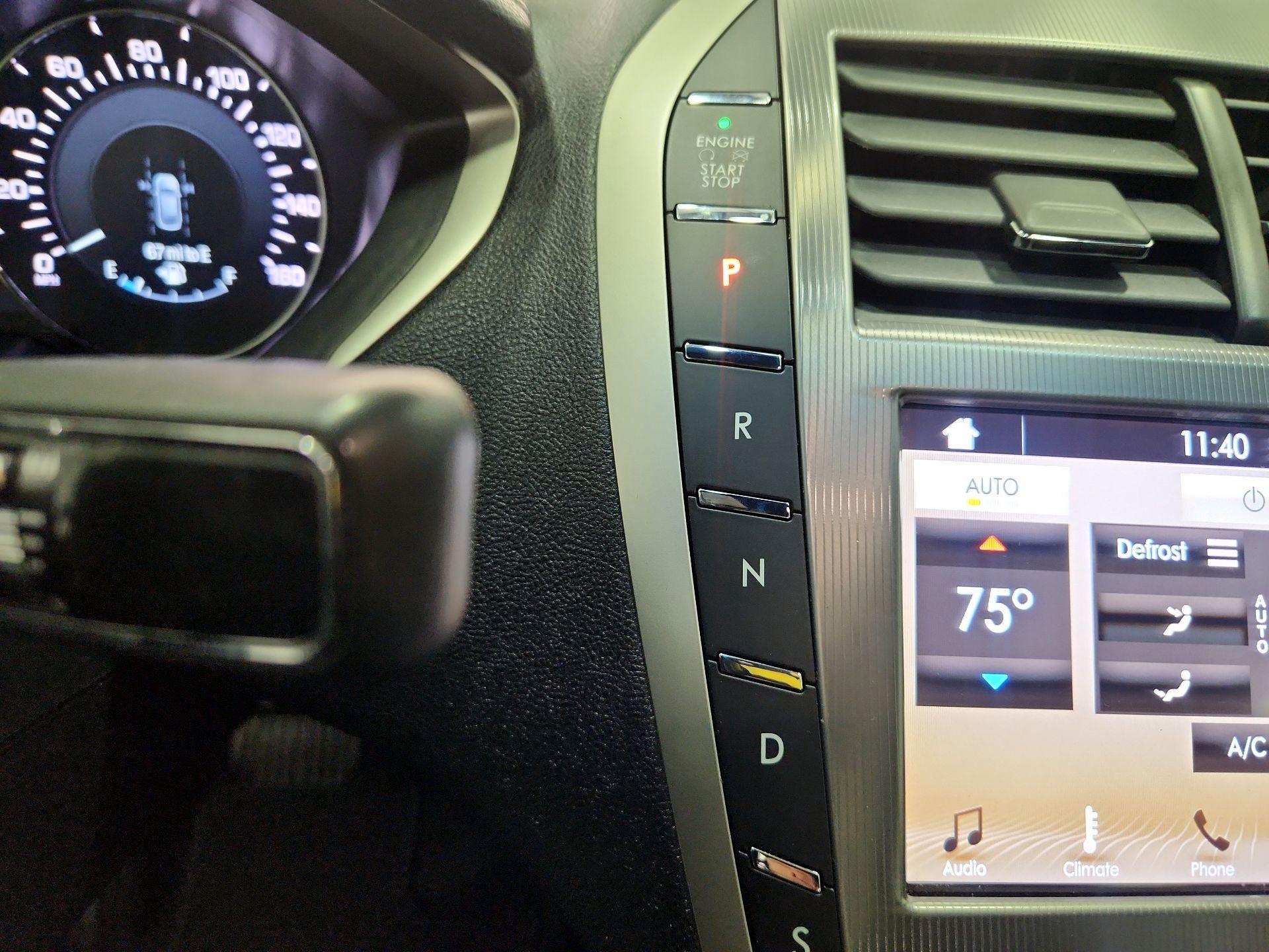 Thumbnail: 2017 Lincoln MKZ - 16