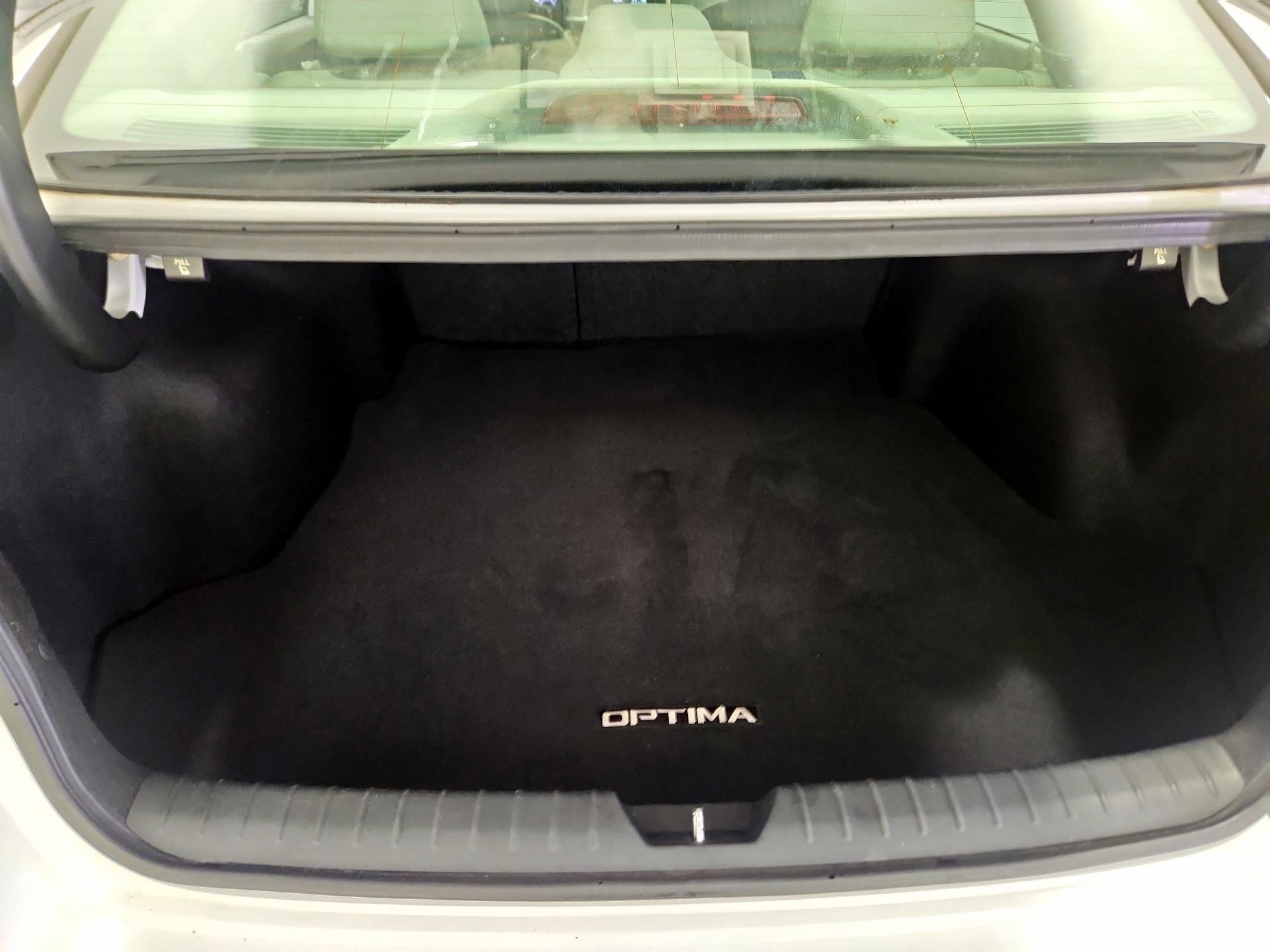 Thumbnail: 2018 Kia Optima - 20