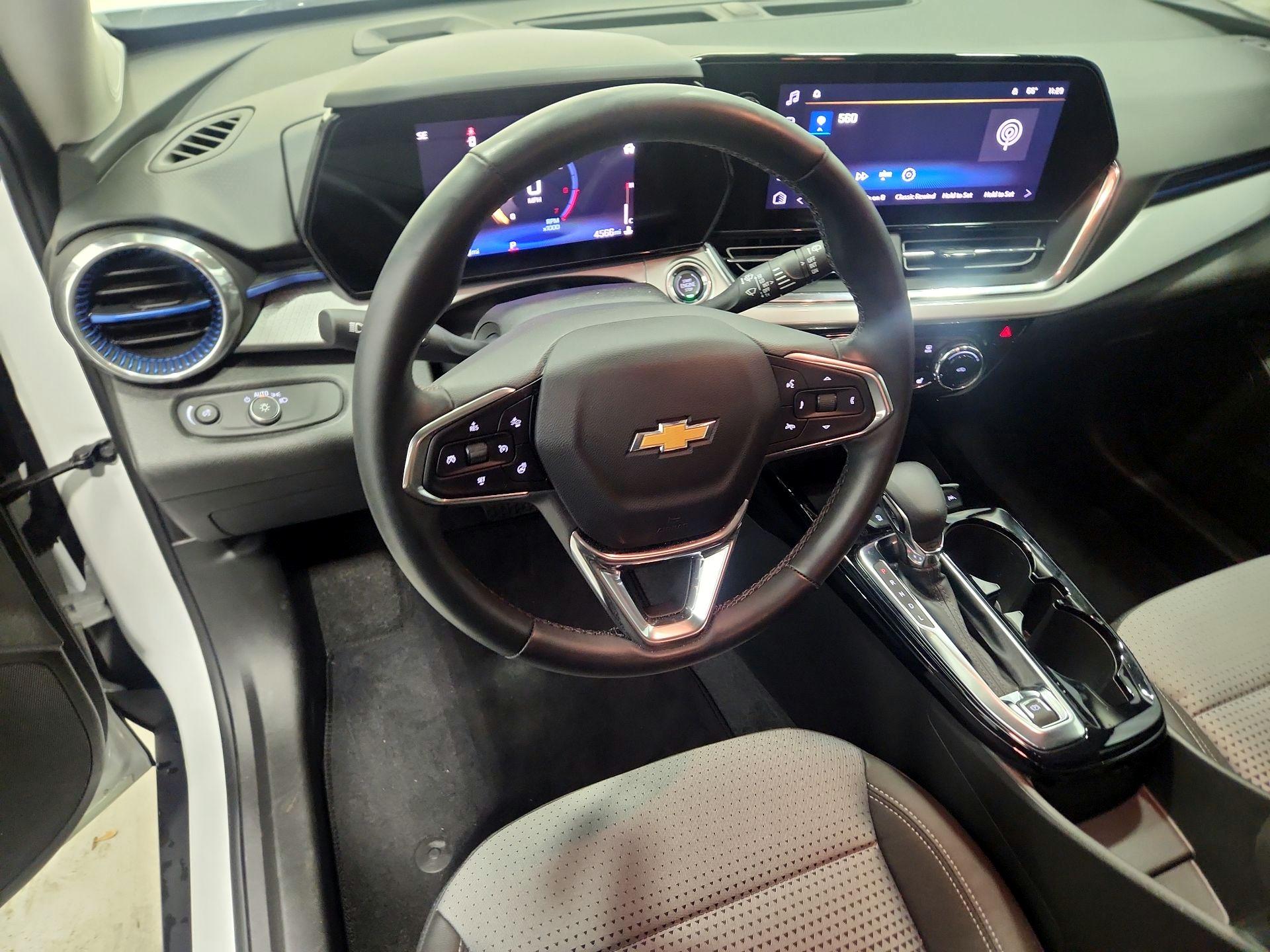 Thumbnail: 2025 Chevrolet Trax - 9