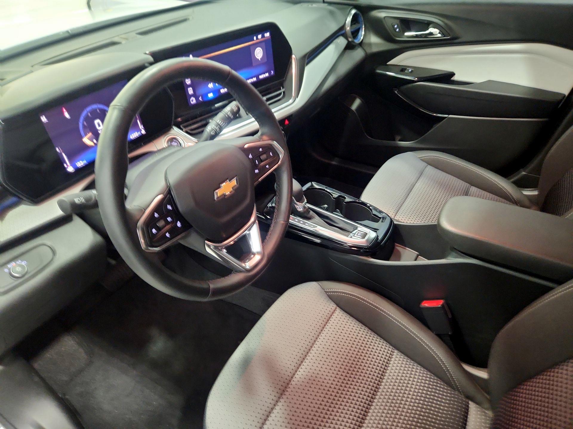 Thumbnail: 2025 Chevrolet Trax - 11