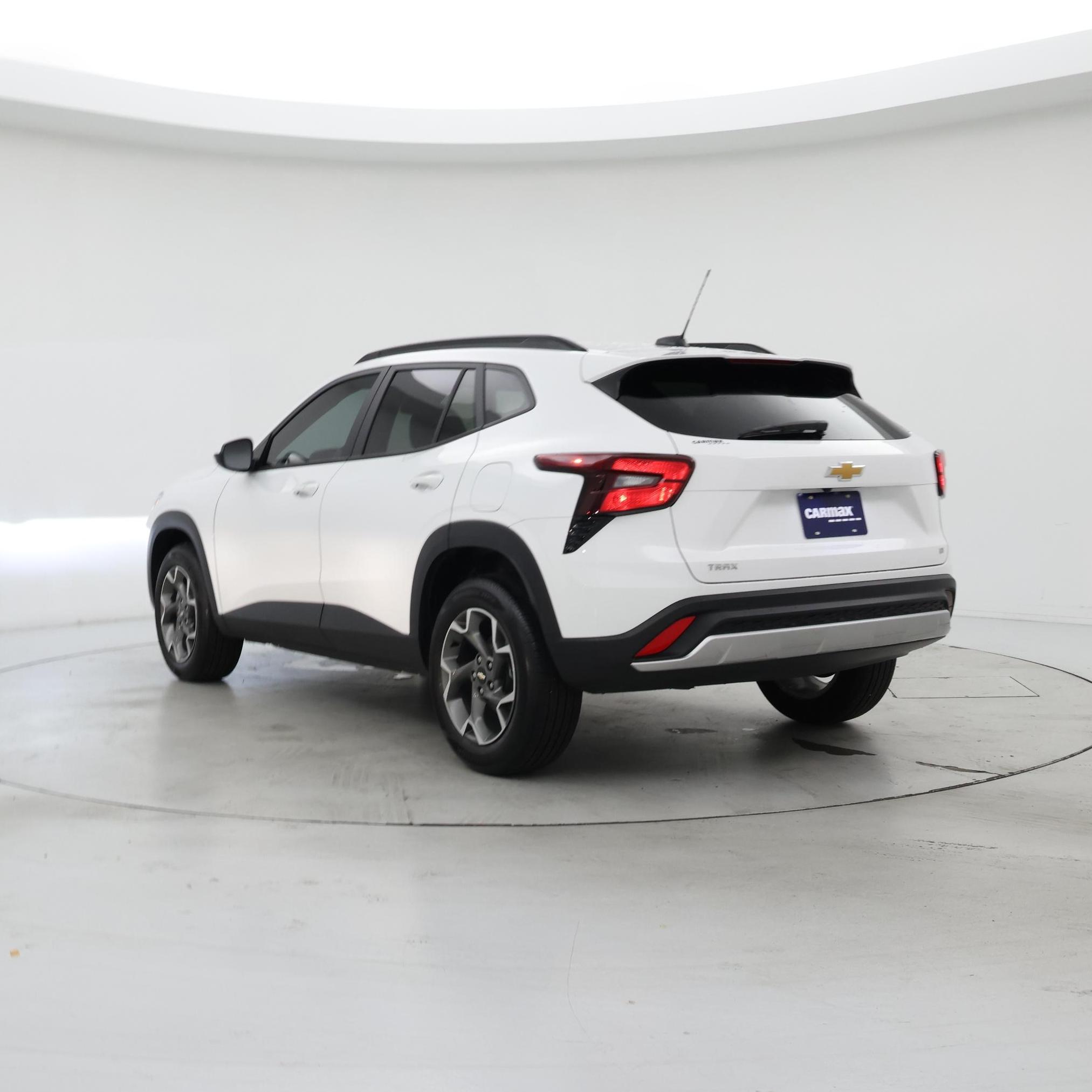 Thumbnail: 2025 Chevrolet Trax - 2