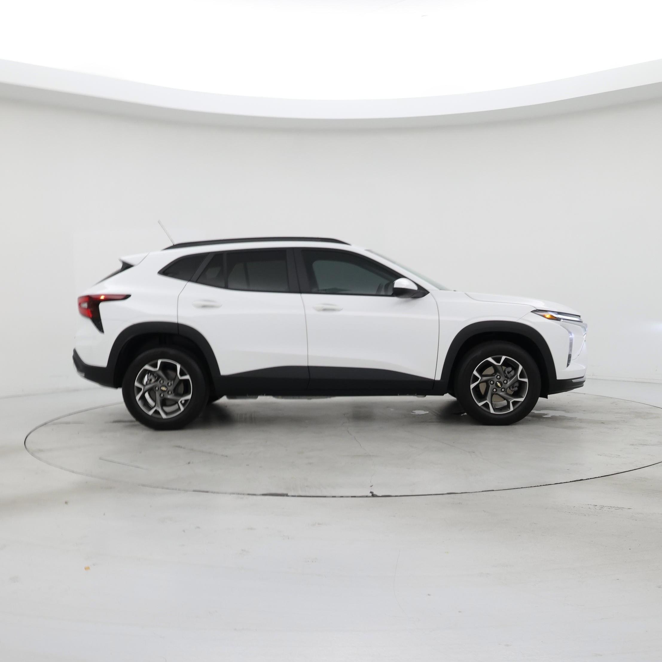 Thumbnail: 2025 Chevrolet Trax - 7
