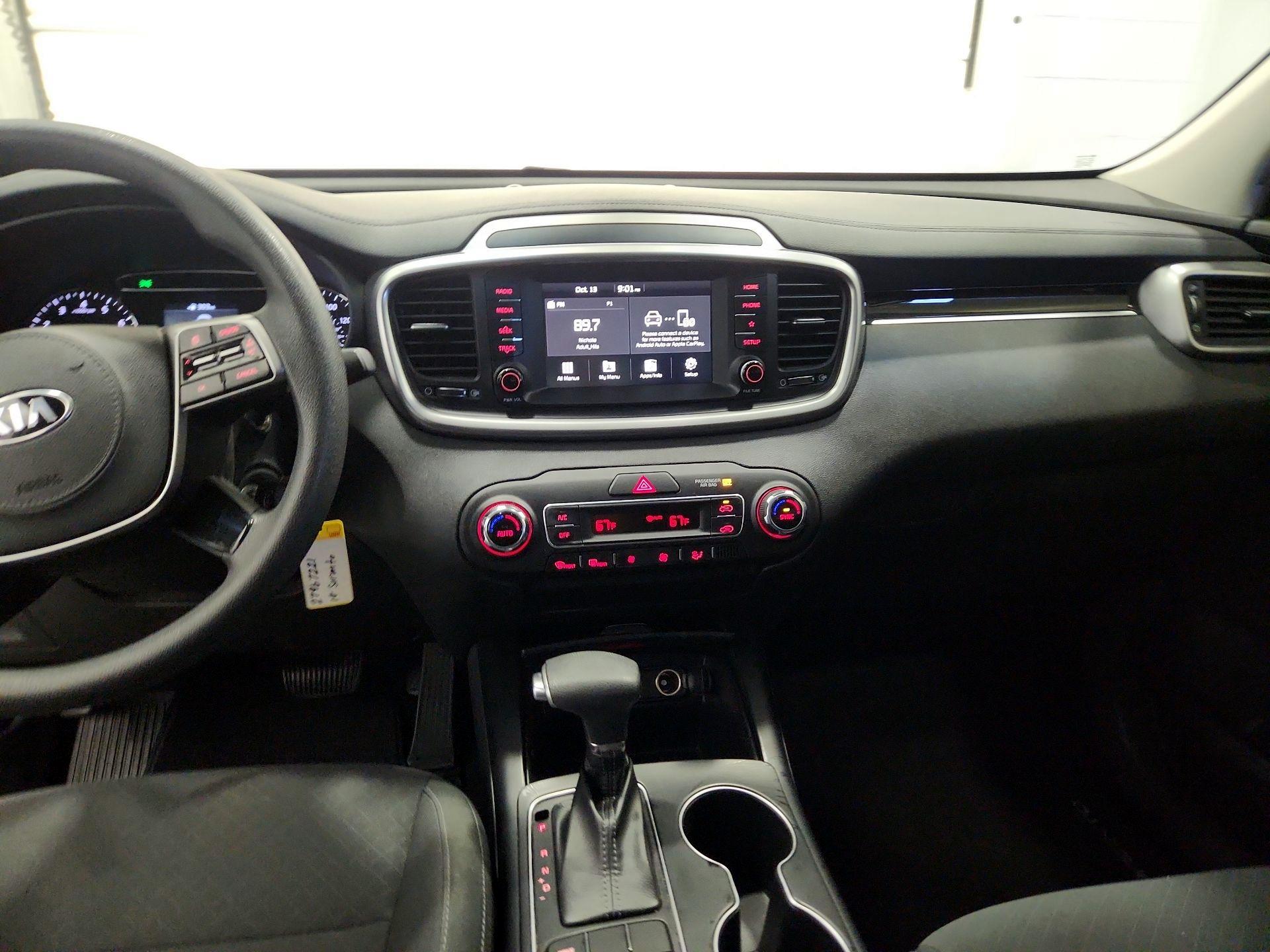Thumbnail: 2019 Kia Sorento - 9