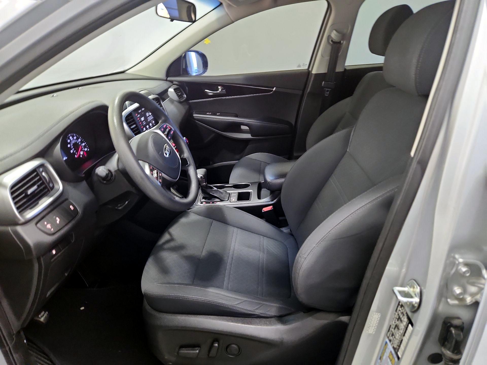 Thumbnail: 2019 Kia Sorento - 11