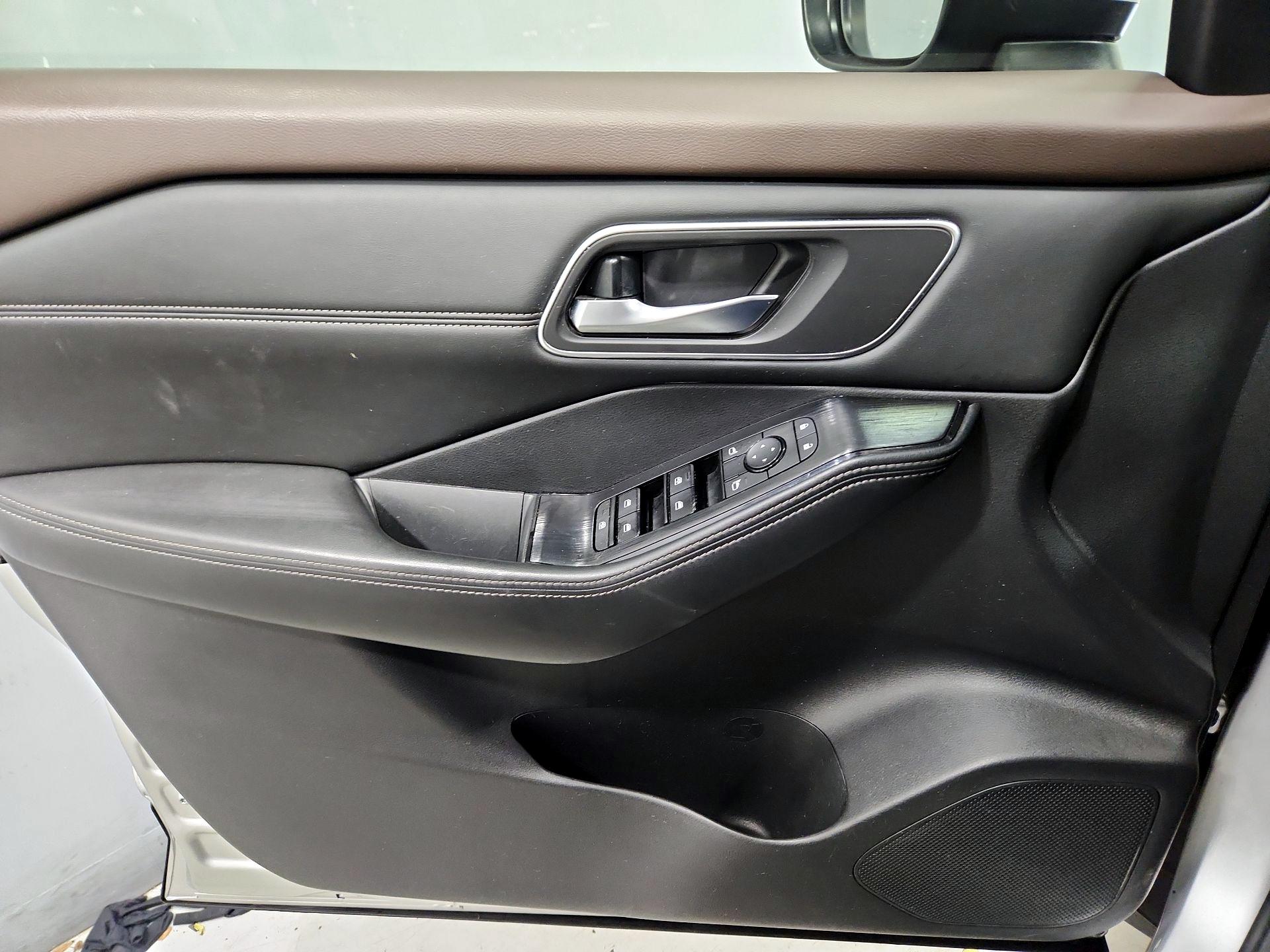 Thumbnail: 2021 Nissan Rogue - 12