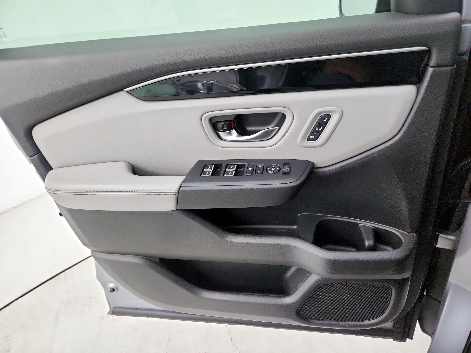 Thumbnail: 2025 Honda Pilot - 12