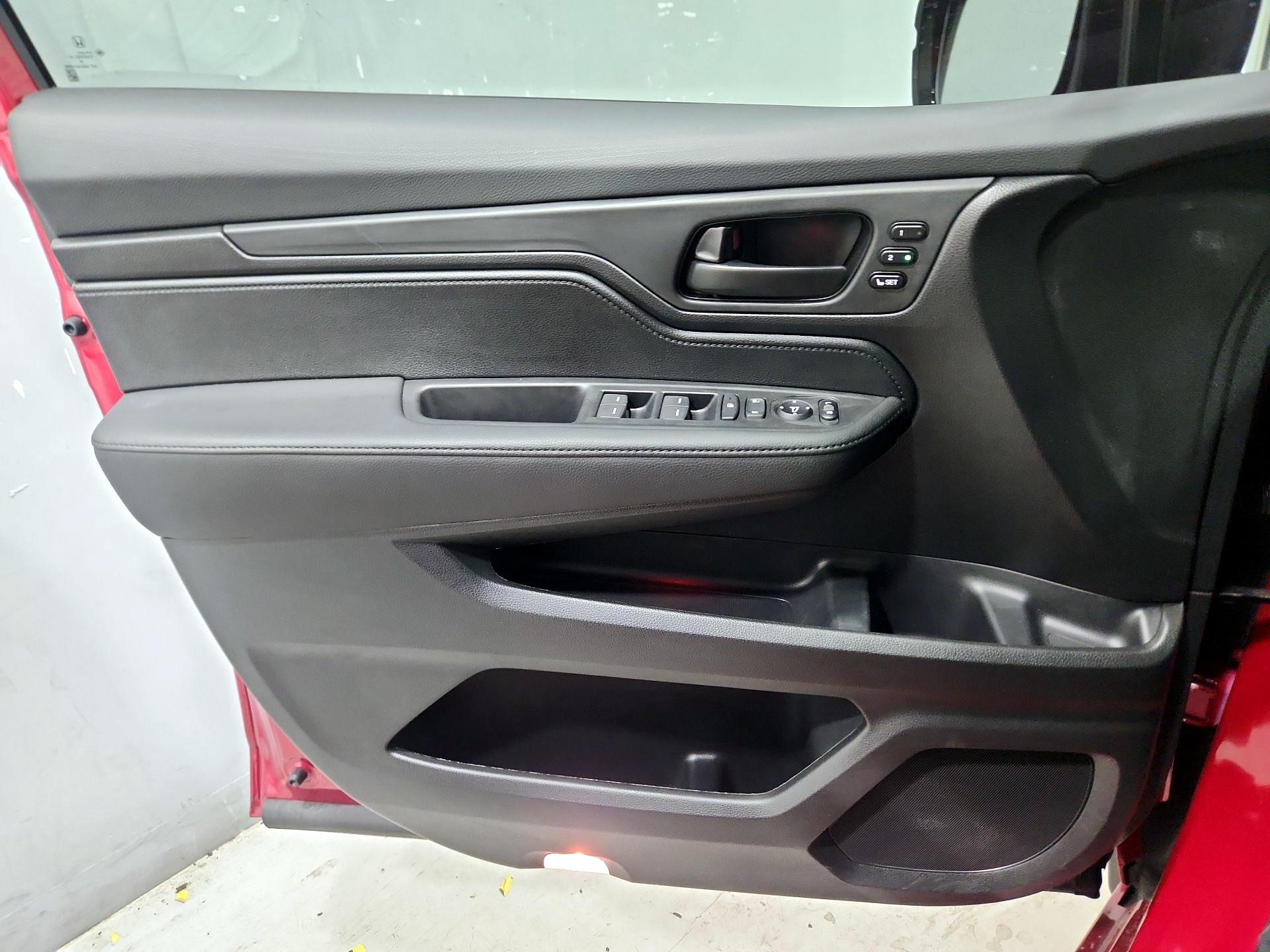 Thumbnail: 2025 Honda Odyssey - 12