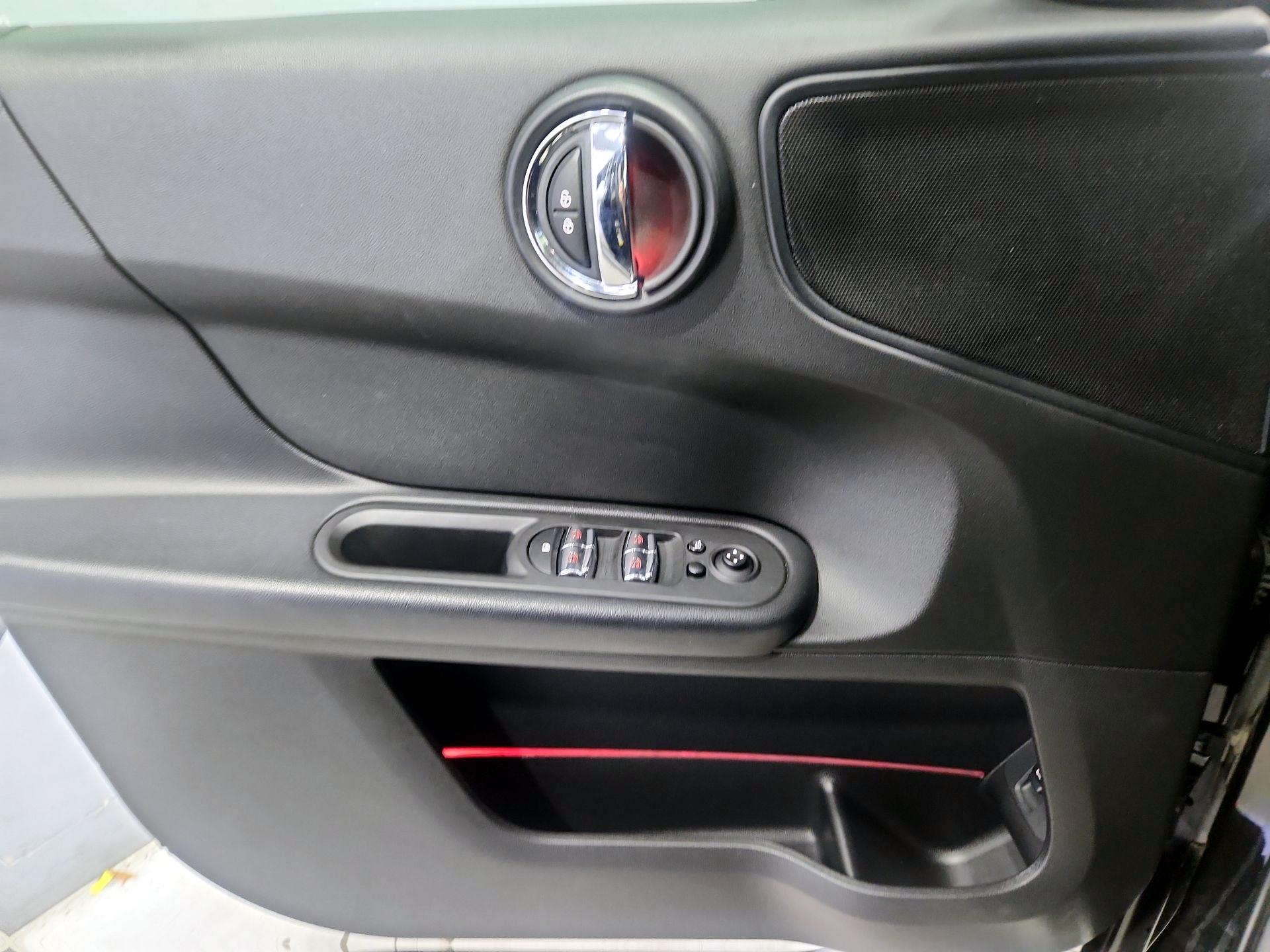 Thumbnail: 2019 MINI Cooper Countryman - 12