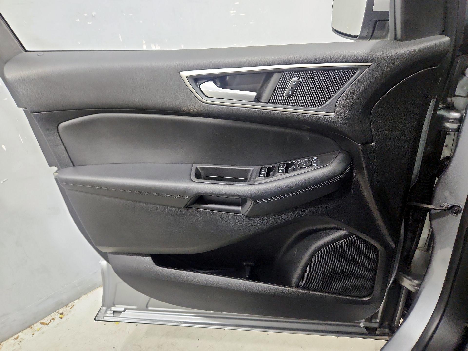 Thumbnail: 2022 Ford Edge - 12