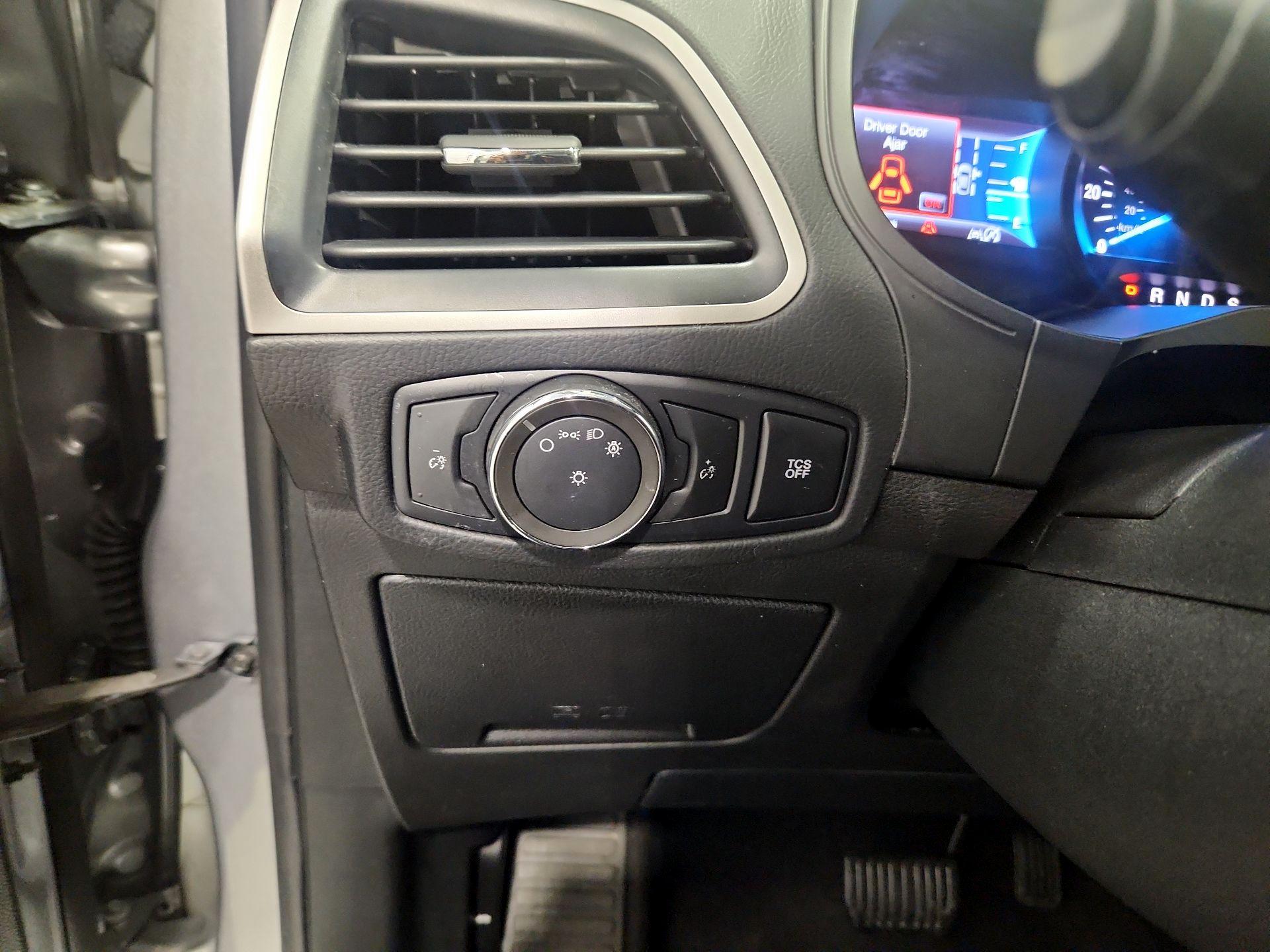 Thumbnail: 2022 Ford Edge - 13