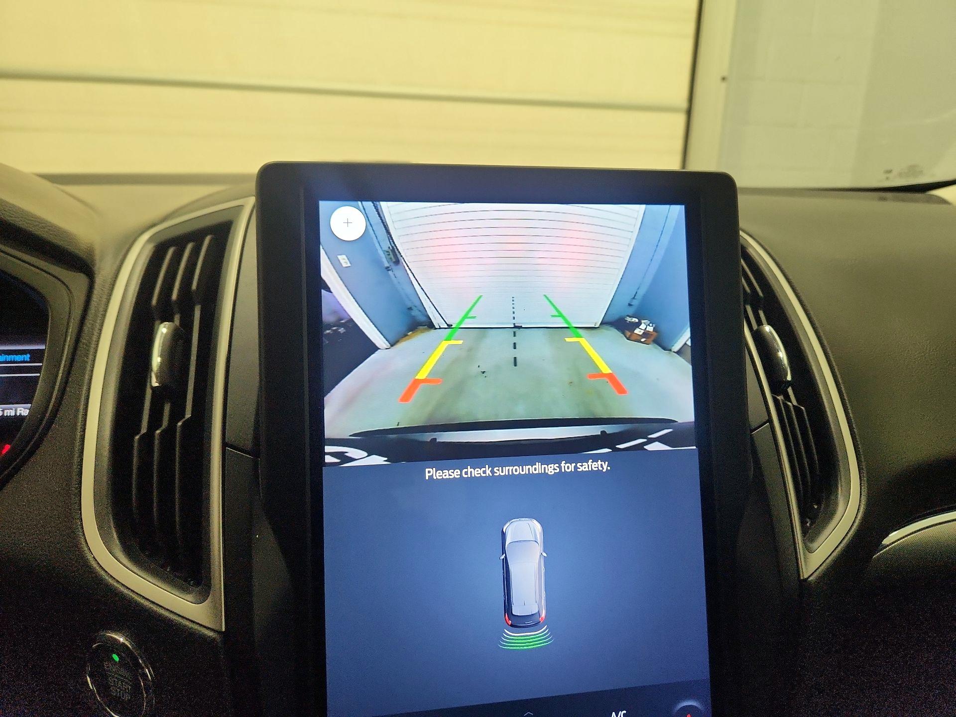 Thumbnail: 2022 Ford Edge - 14