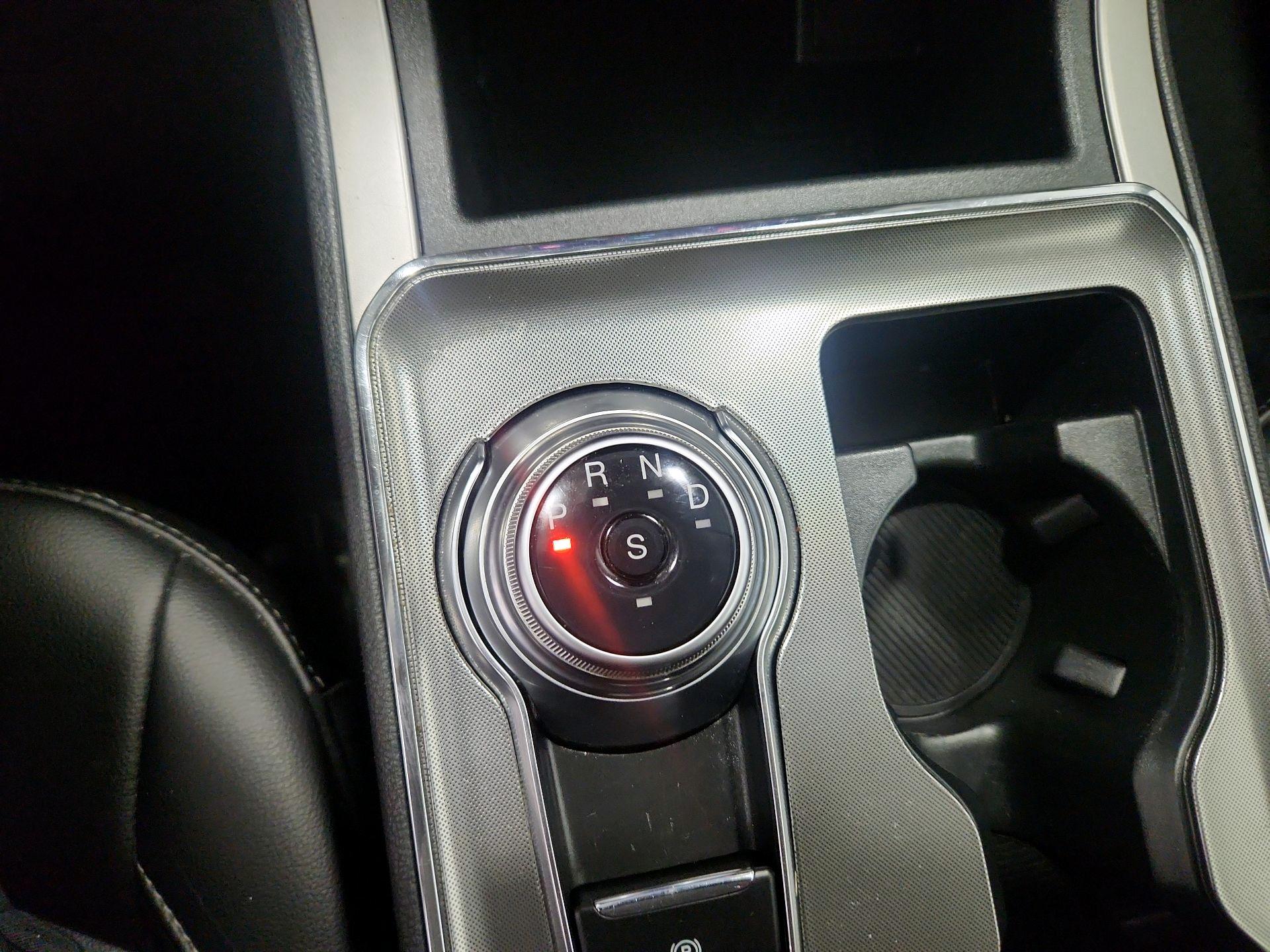 Thumbnail: 2022 Ford Edge - 17