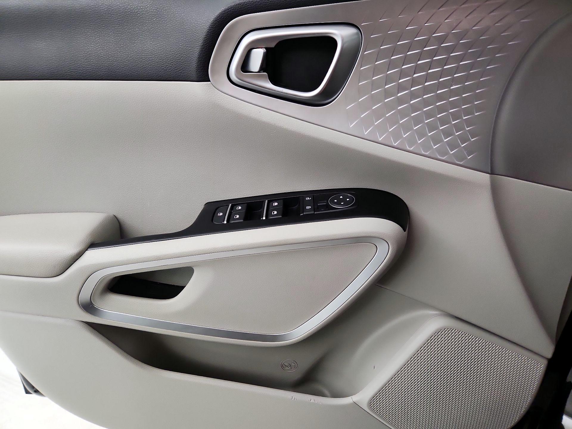 Thumbnail: 2022 Kia Soul - 10