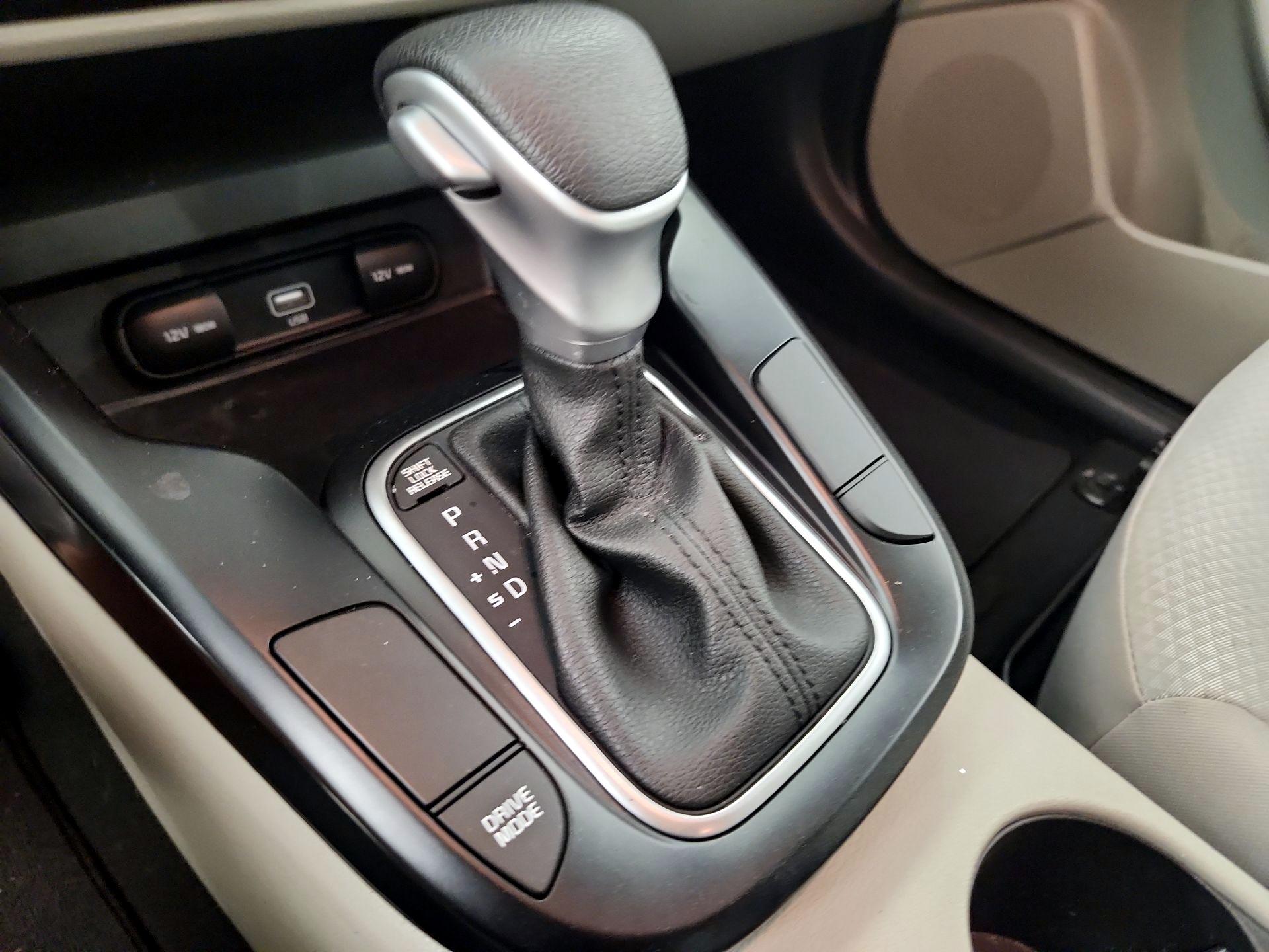 Thumbnail: 2022 Kia Soul - 16