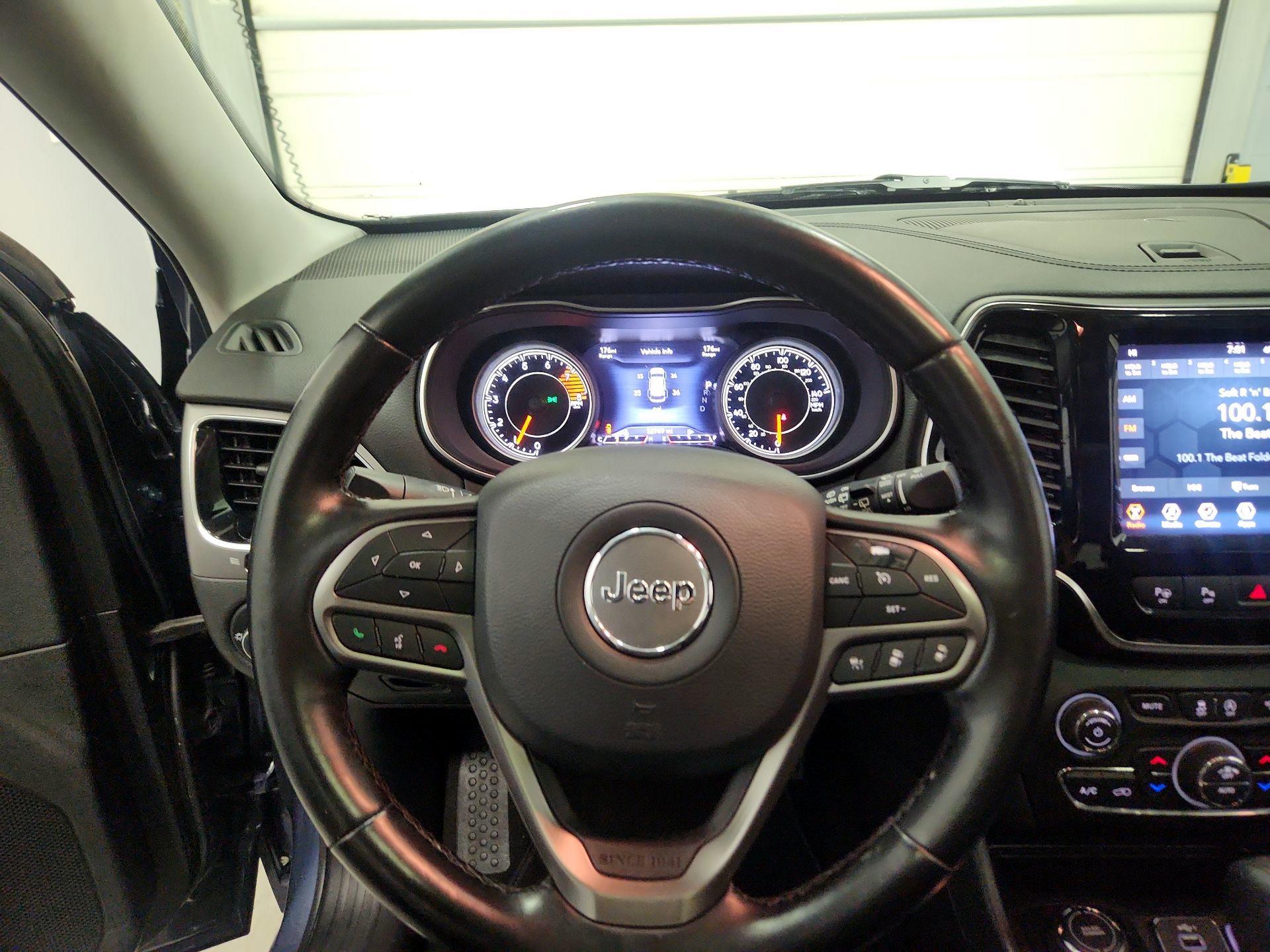 Thumbnail: 2021 Jeep Cherokee - 10