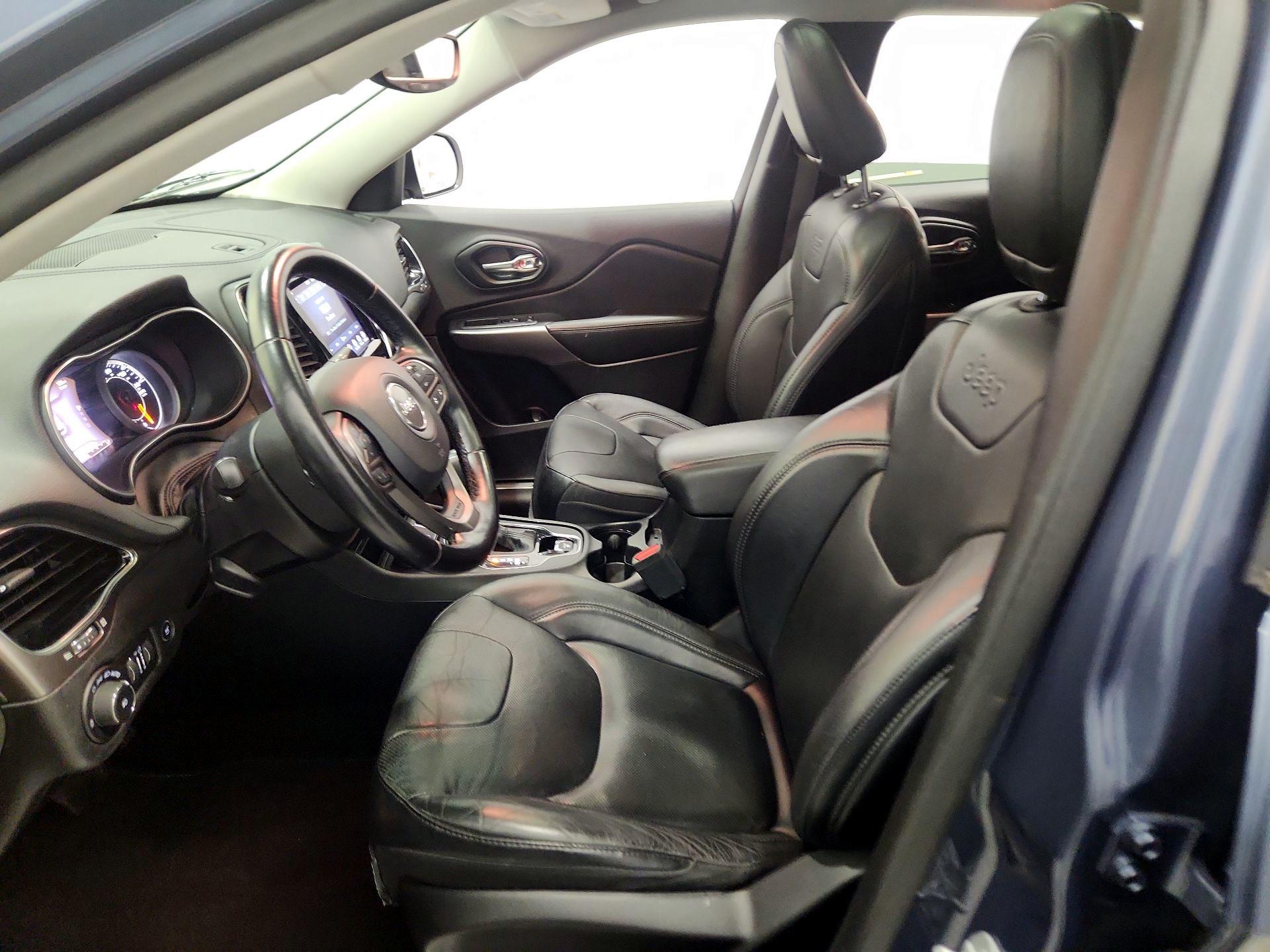 Thumbnail: 2021 Jeep Cherokee - 11