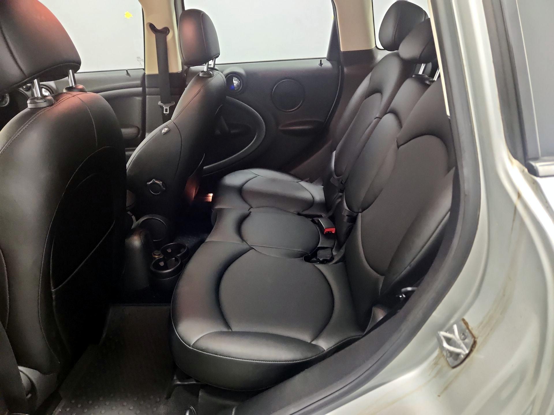 Thumbnail: 2015 MINI Cooper Countryman - 18