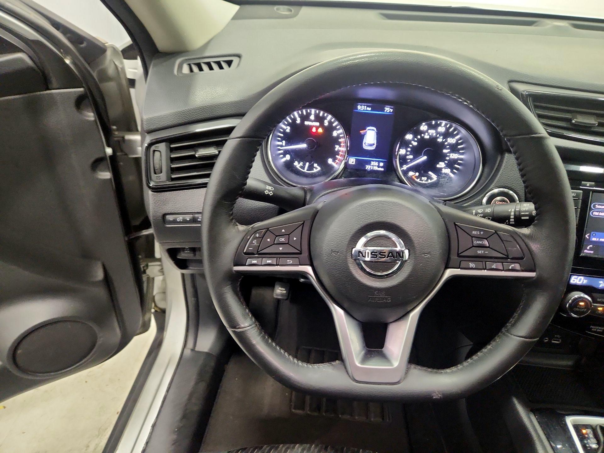 Thumbnail: 2018 Nissan Rogue - 10