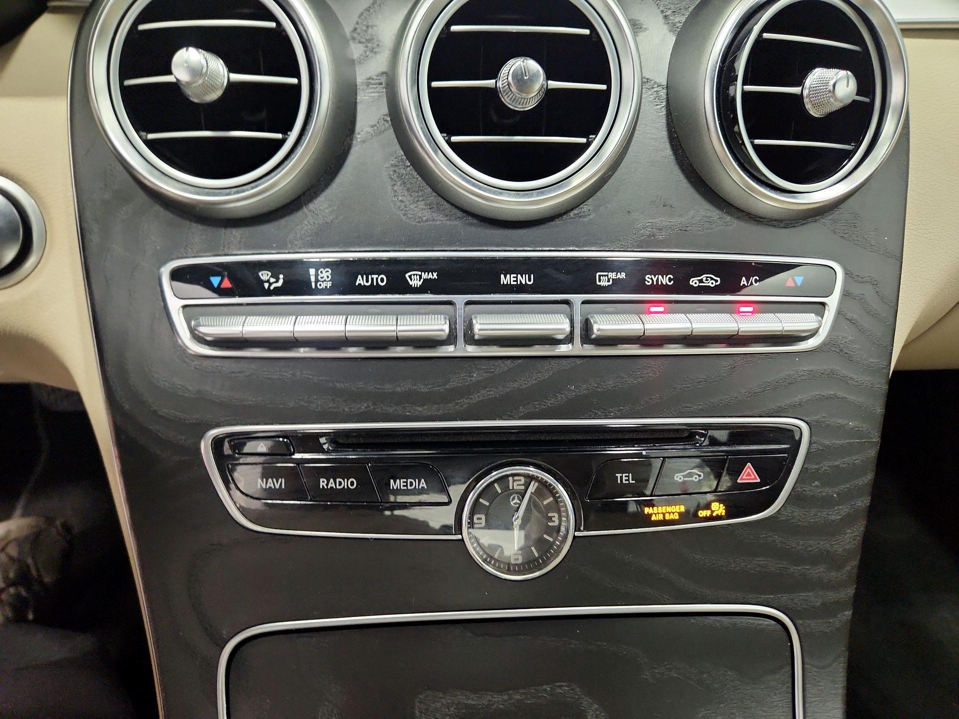 Thumbnail: 2015 Mercedes-Benz C-Class - 15