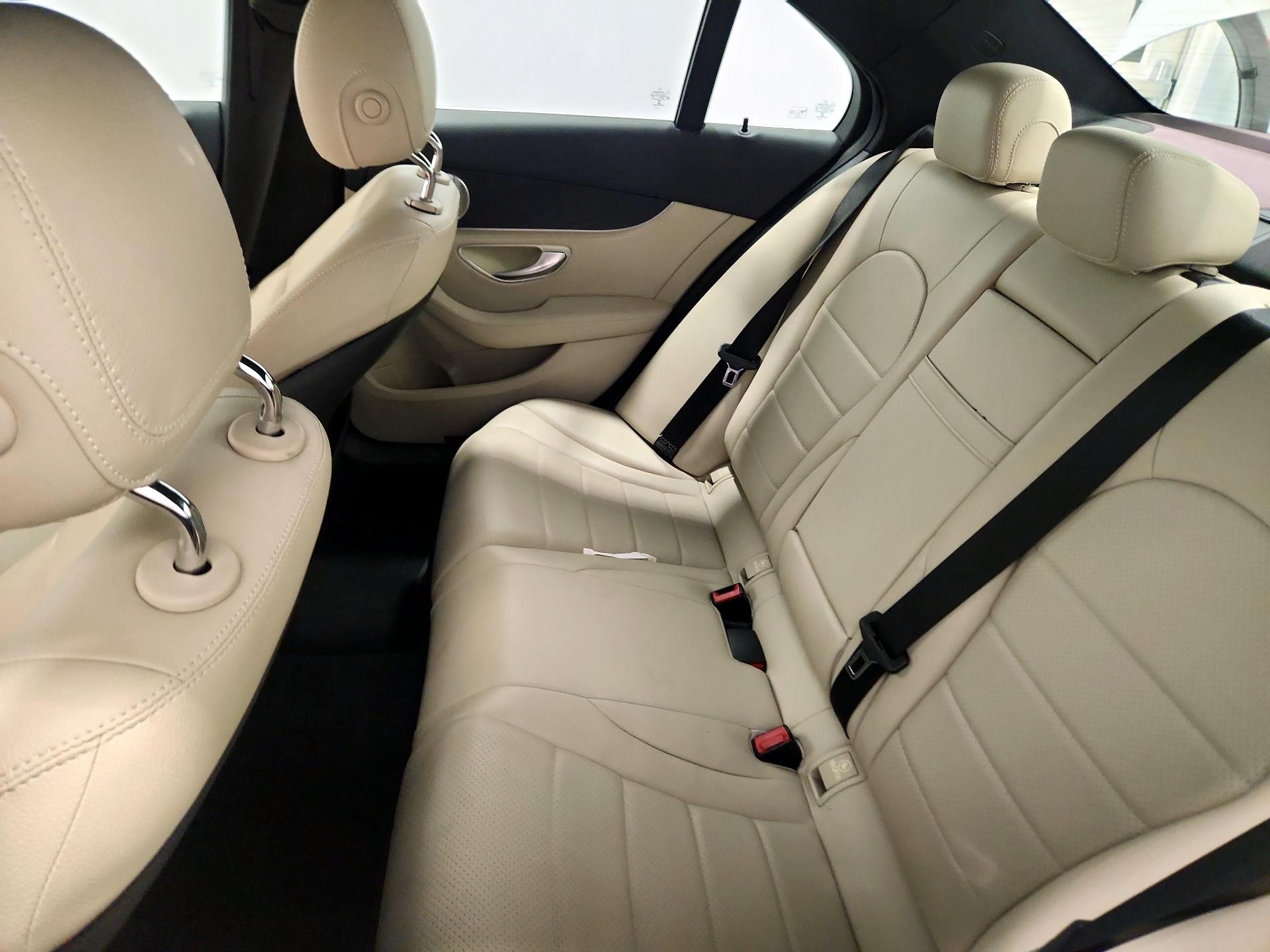 Thumbnail: 2015 Mercedes-Benz C-Class - 17