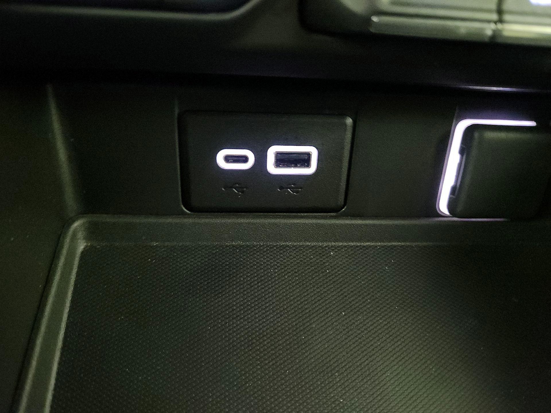 Thumbnail: 2024 Chevrolet Tahoe - 18