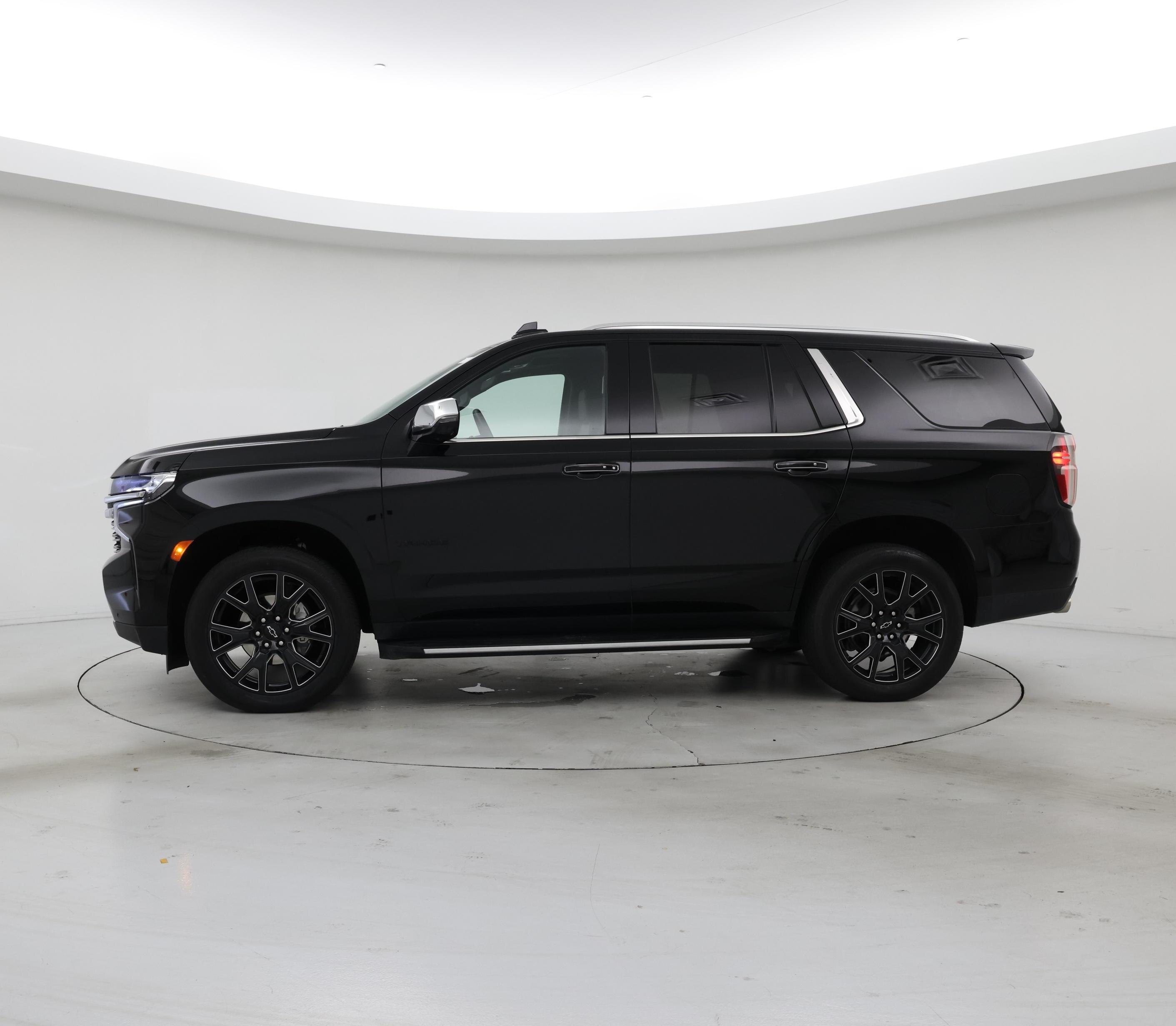 Thumbnail: 2024 Chevrolet Tahoe - 3