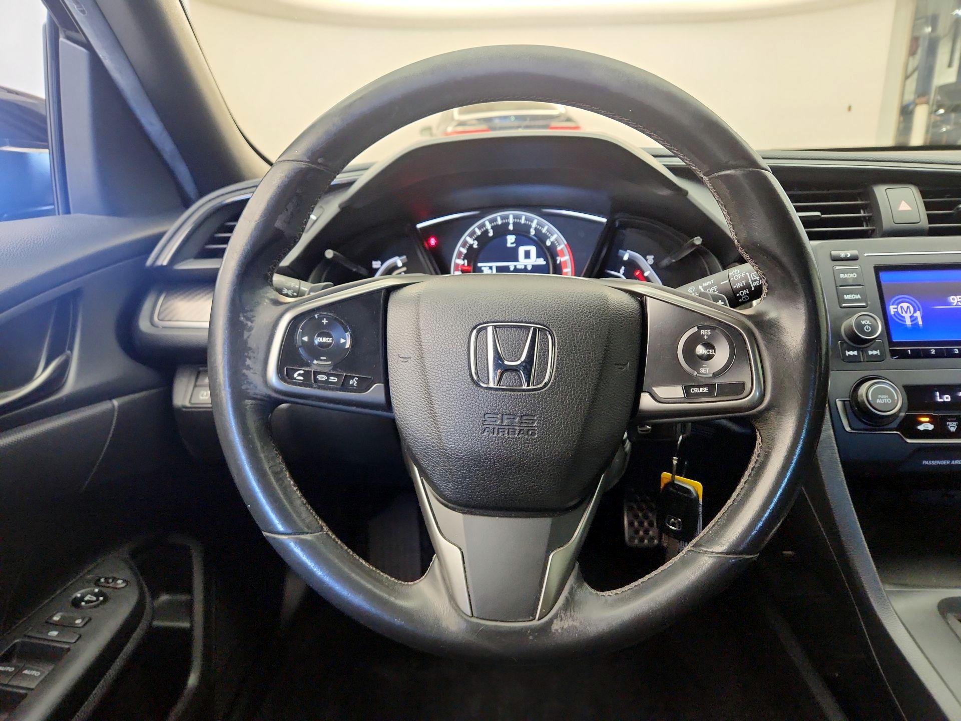 Thumbnail: 2017 Honda Civic - 10