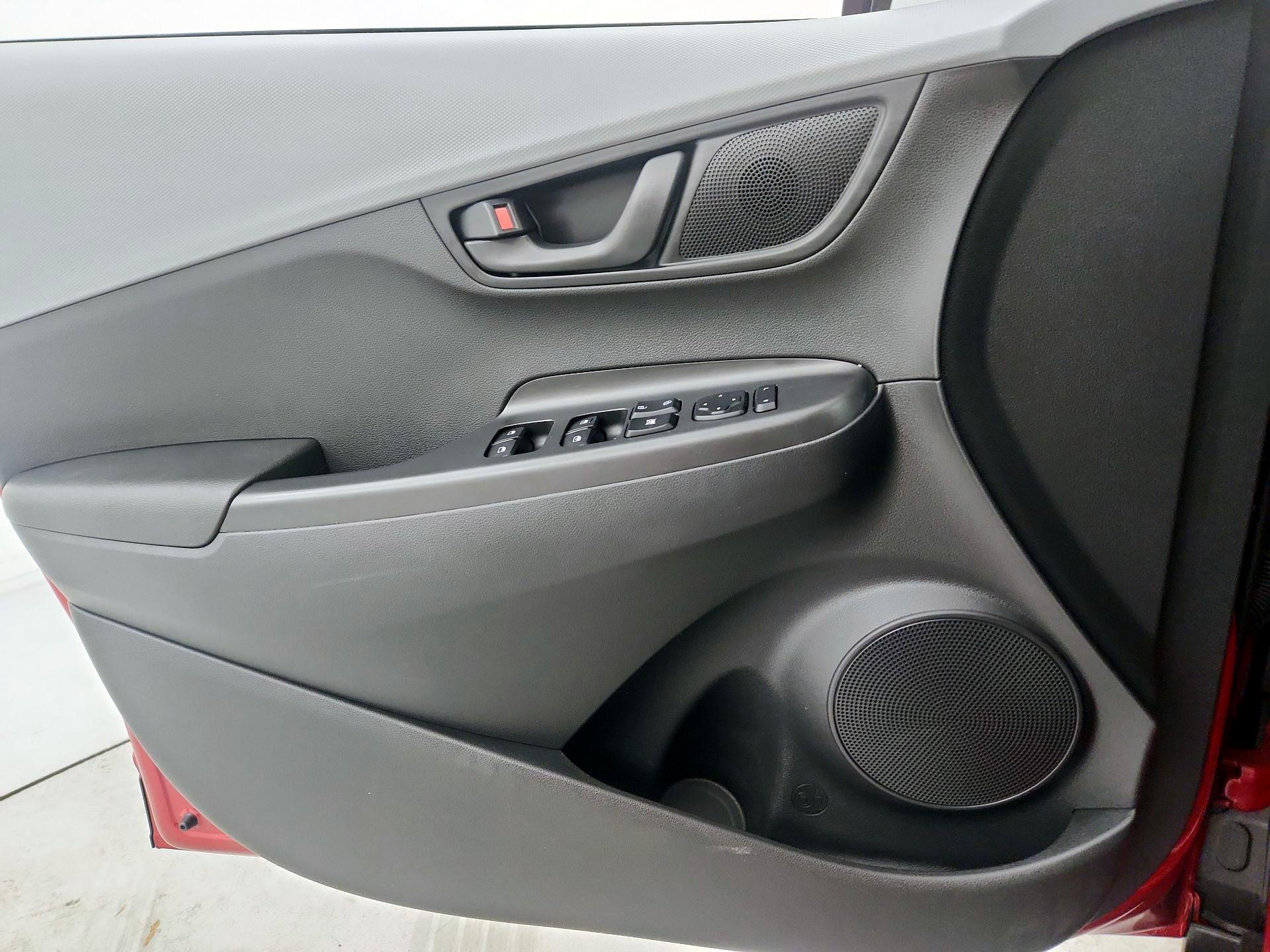 Thumbnail: 2020 Hyundai Kona - 12