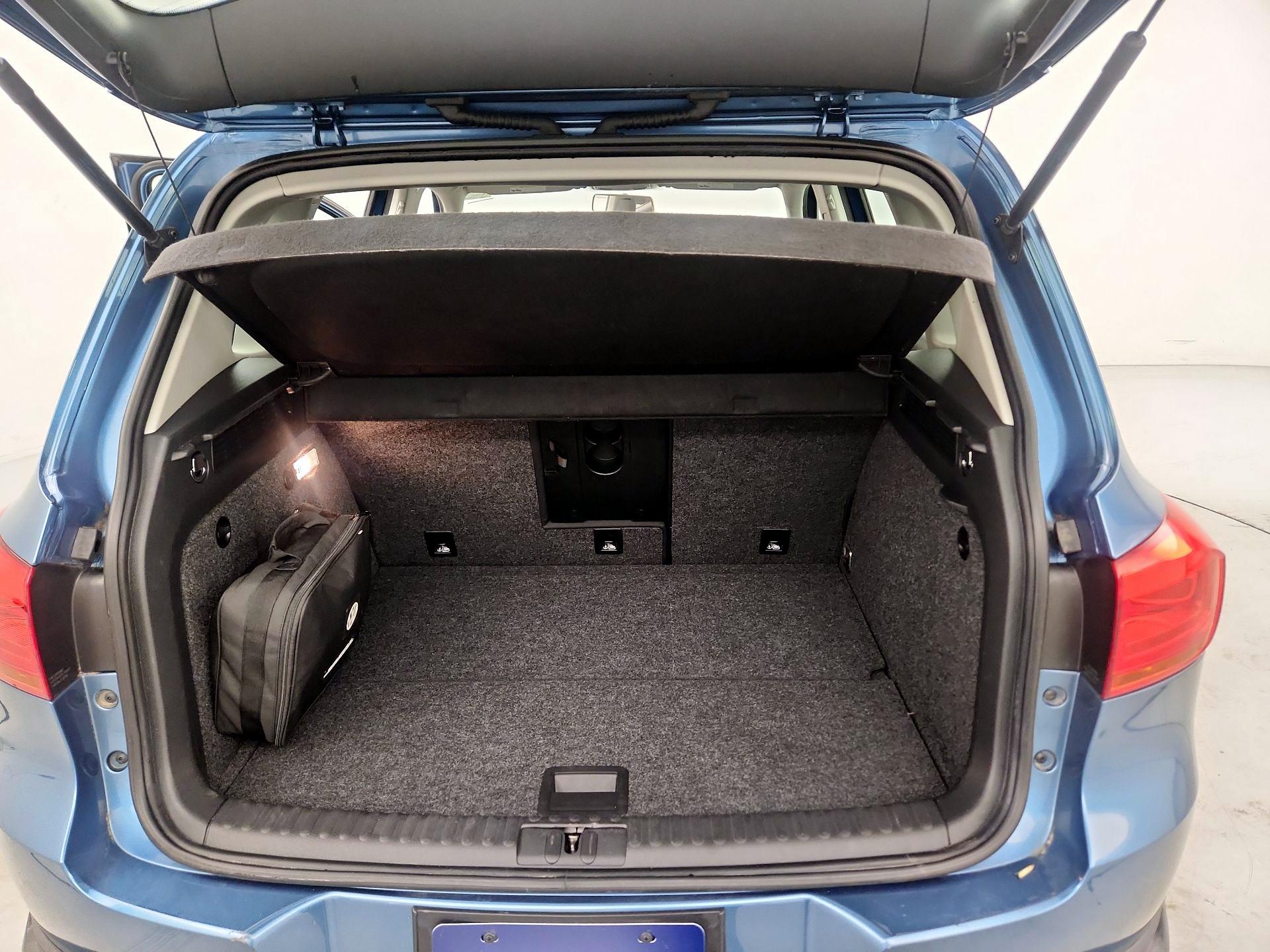 Thumbnail: 2017 Volkswagen Tiguan - 20