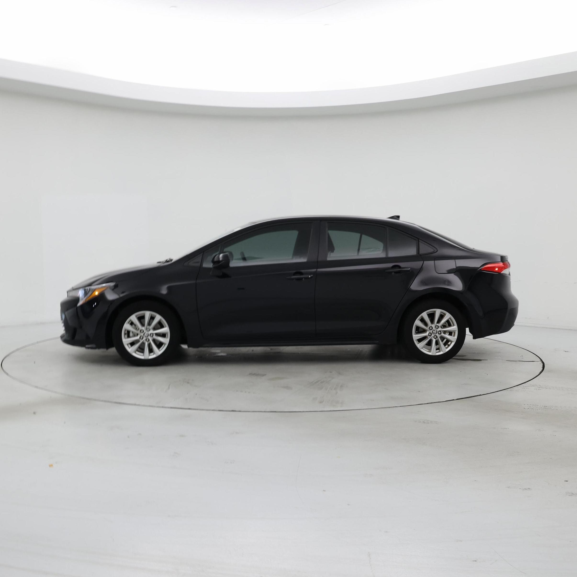 Thumbnail: 2024 Toyota Corolla - 3