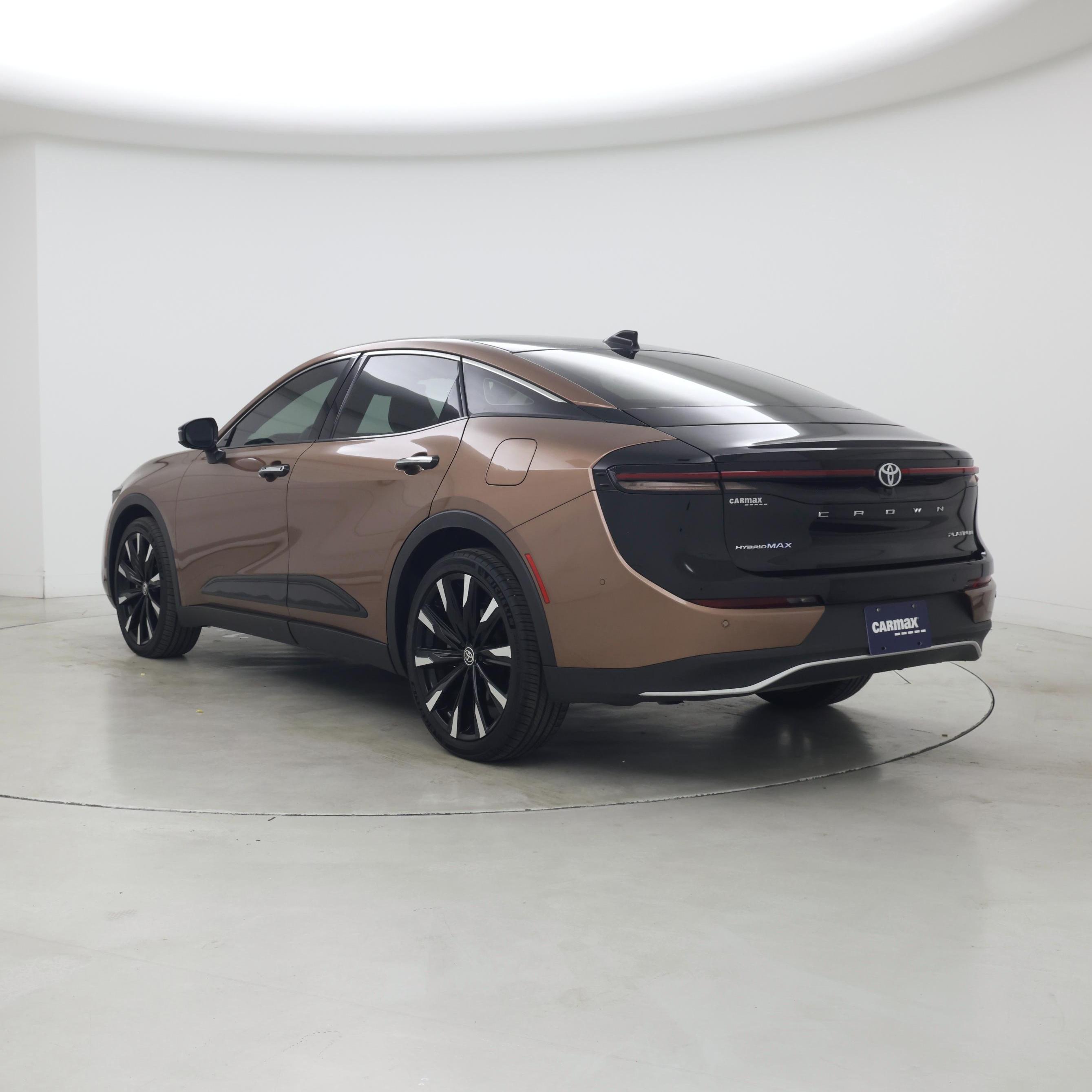 Thumbnail: 2023 Toyota Crown - 2