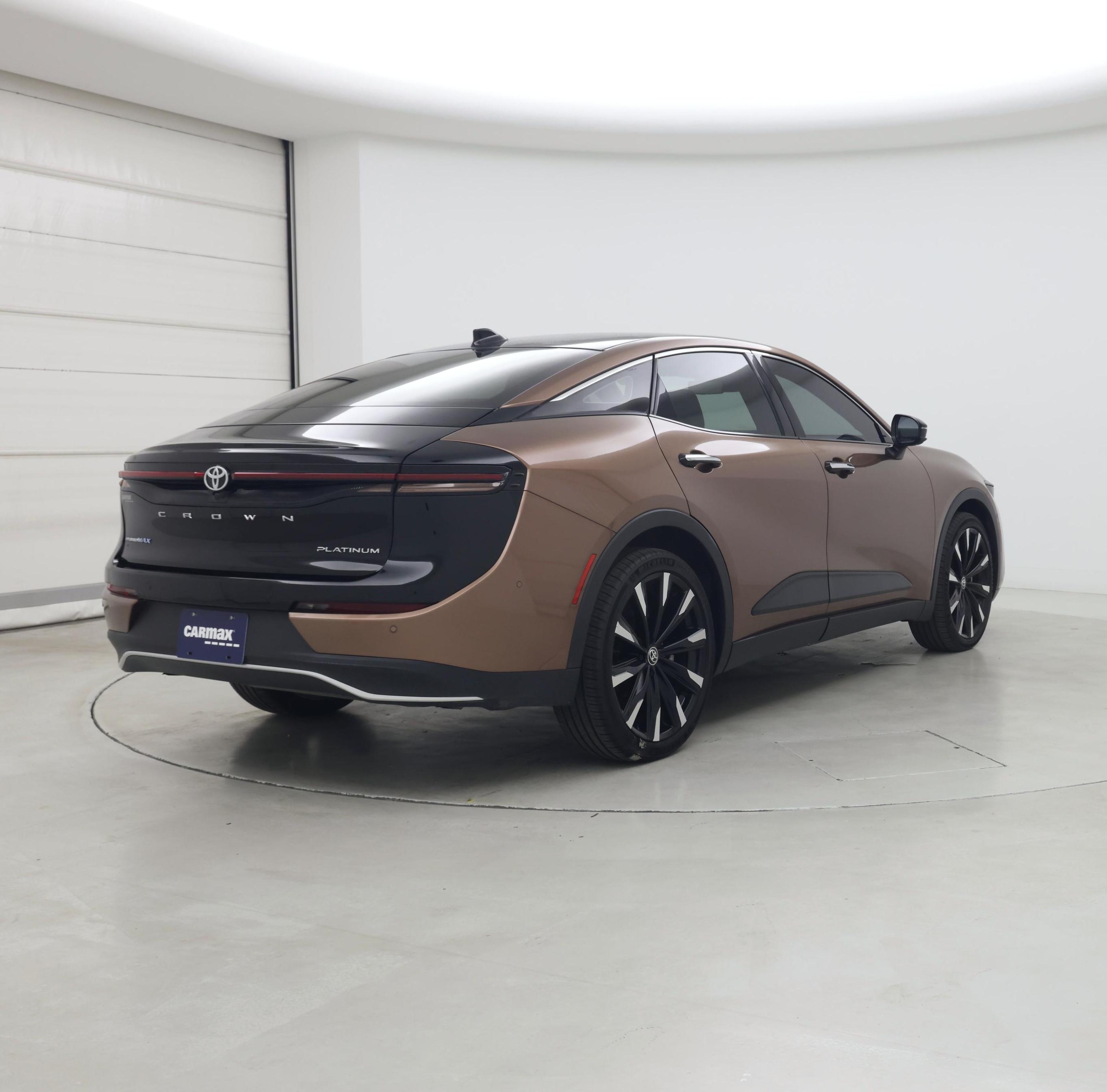 Thumbnail: 2023 Toyota Crown - 8