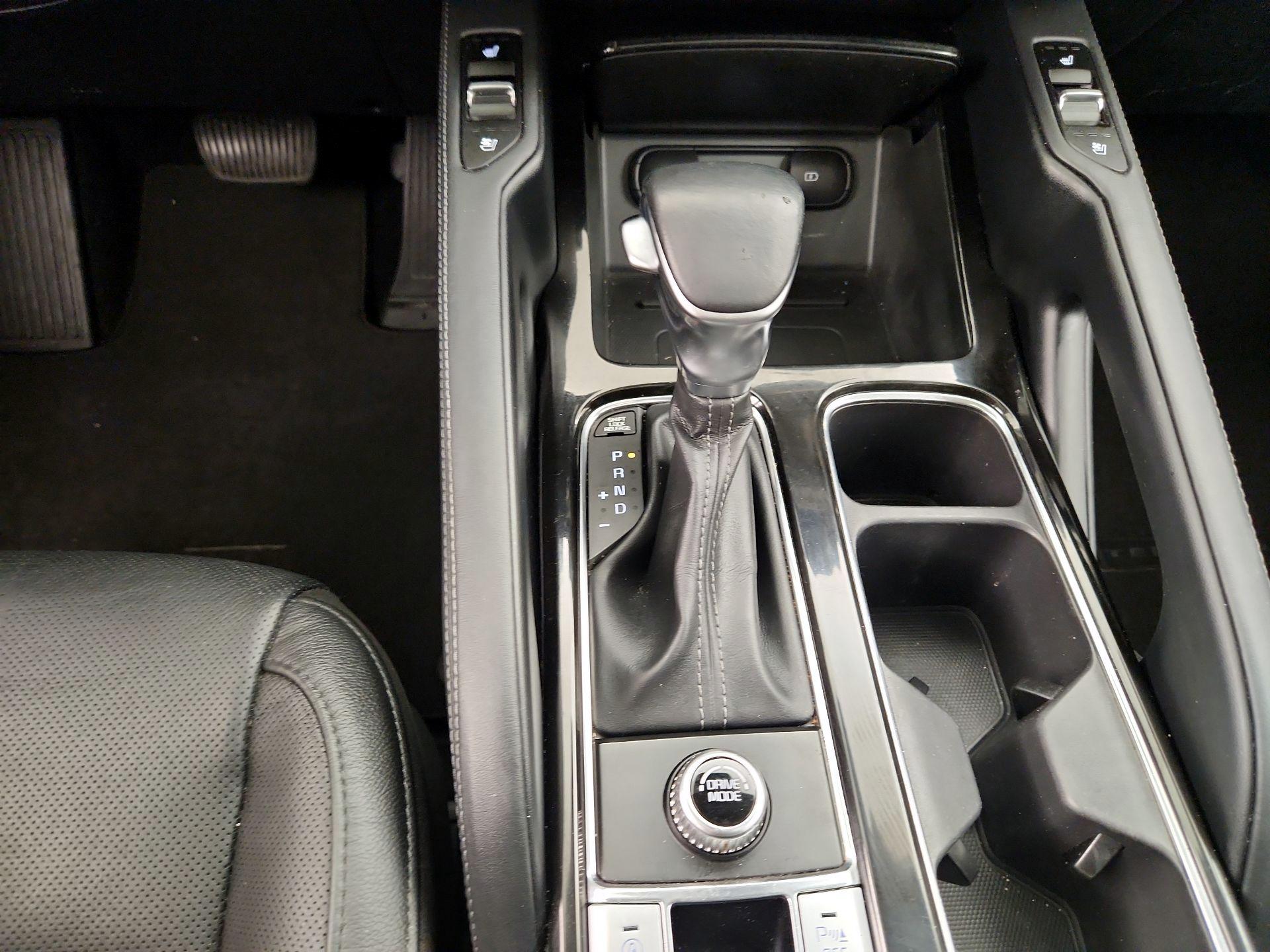 Thumbnail: 2020 Kia Telluride - 18