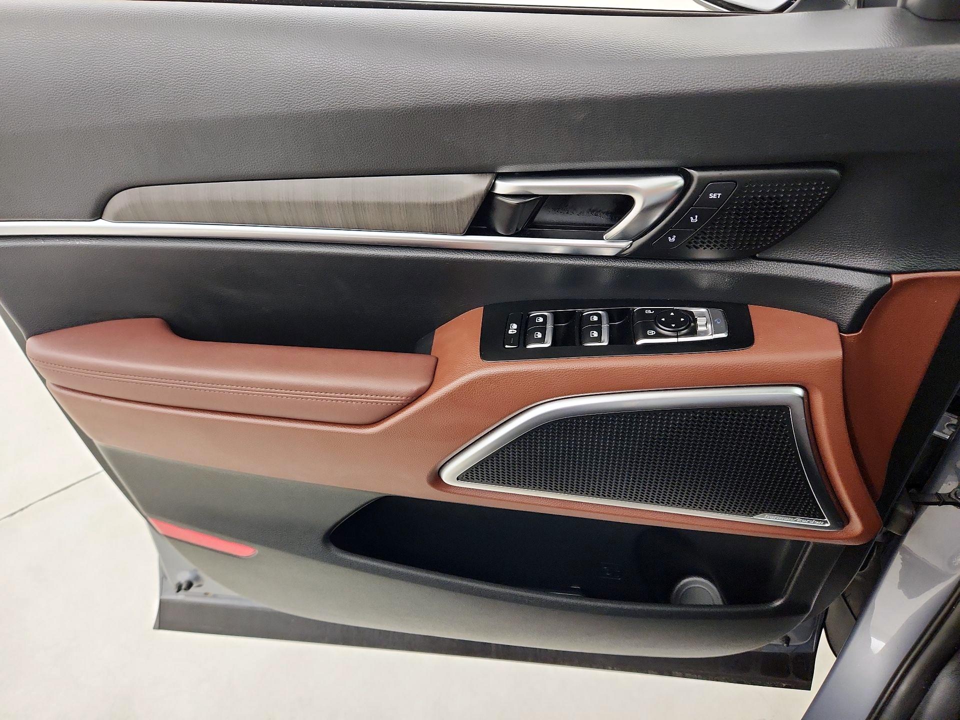 Thumbnail: 2023 Kia Telluride - 12