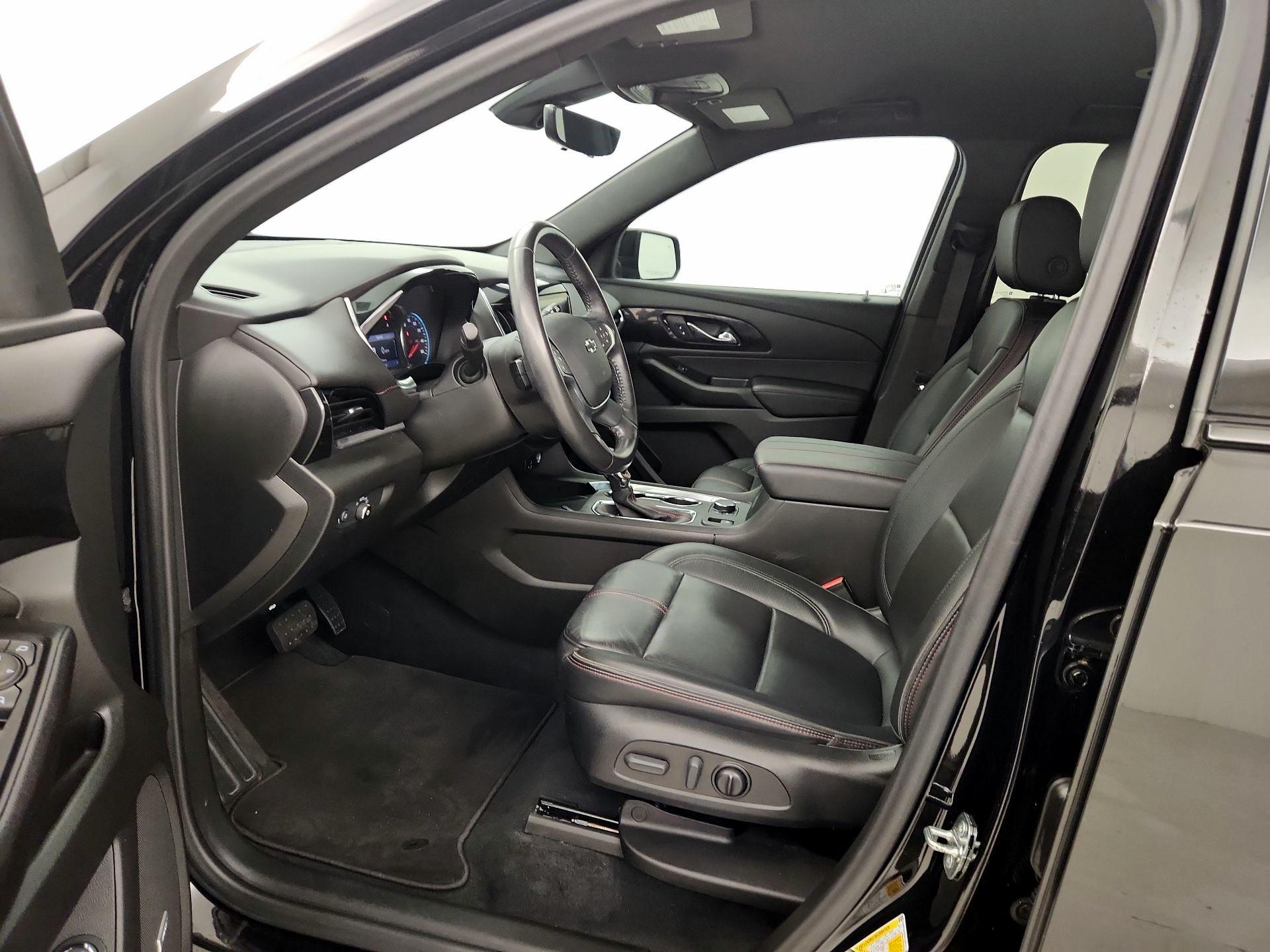 Thumbnail: 2022 Chevrolet Traverse - 11