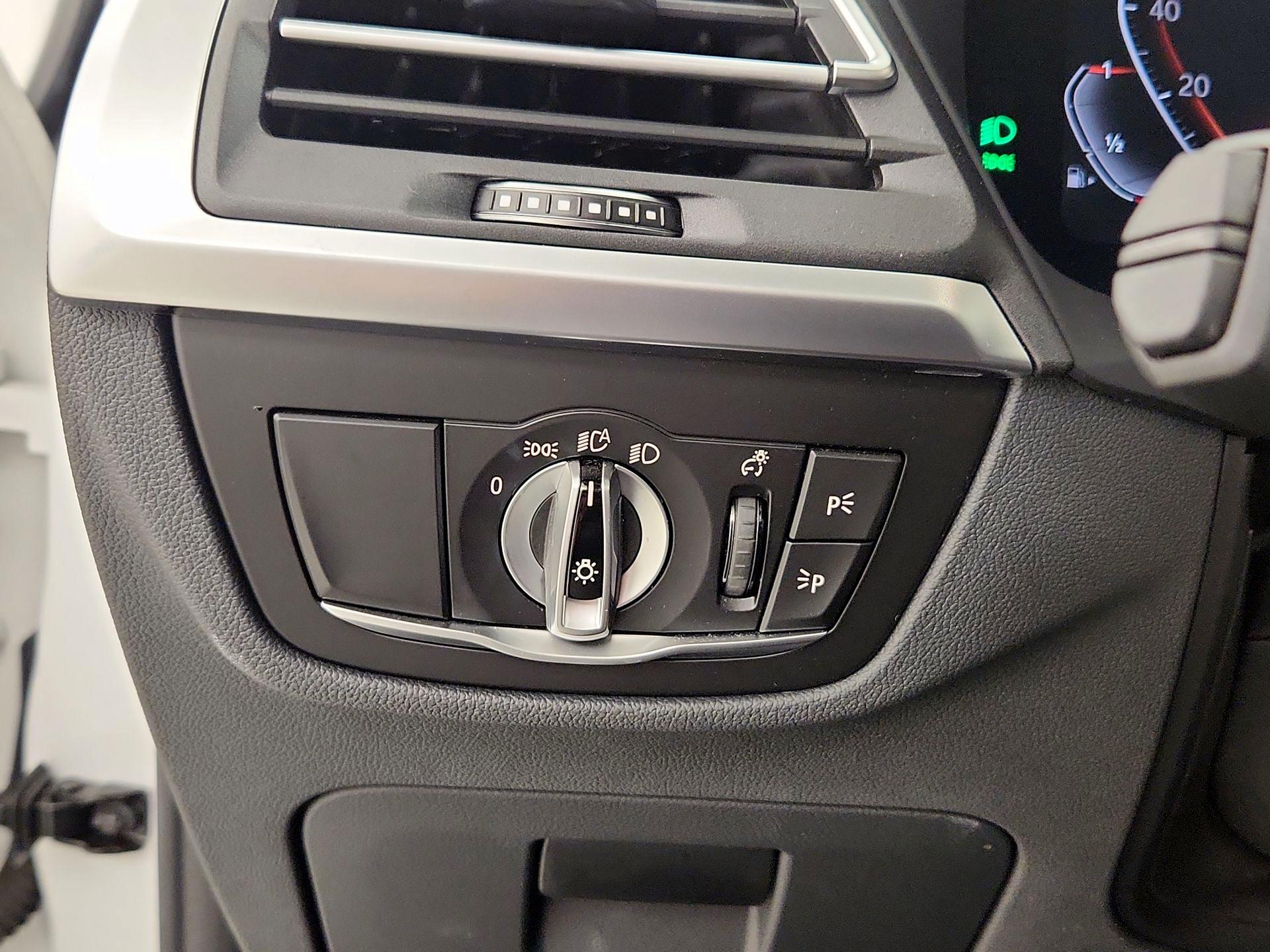 Thumbnail: 2022 BMW X3 - 13