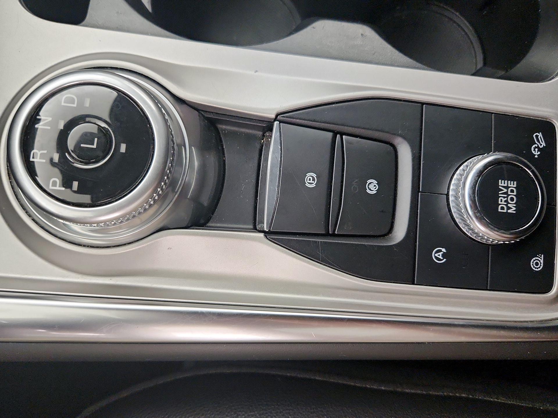 Thumbnail: 2023 Ford Explorer - 18