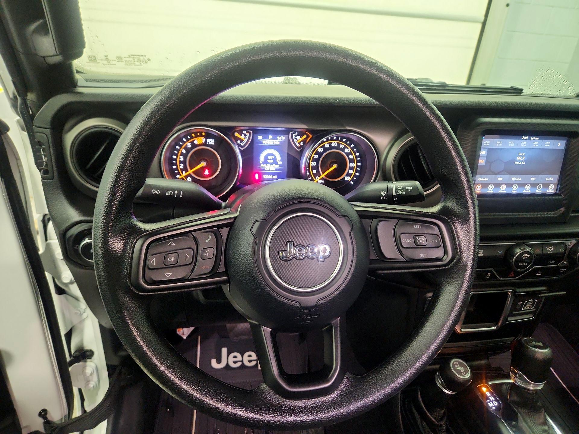 Thumbnail: 2022 Jeep Wrangler - 10