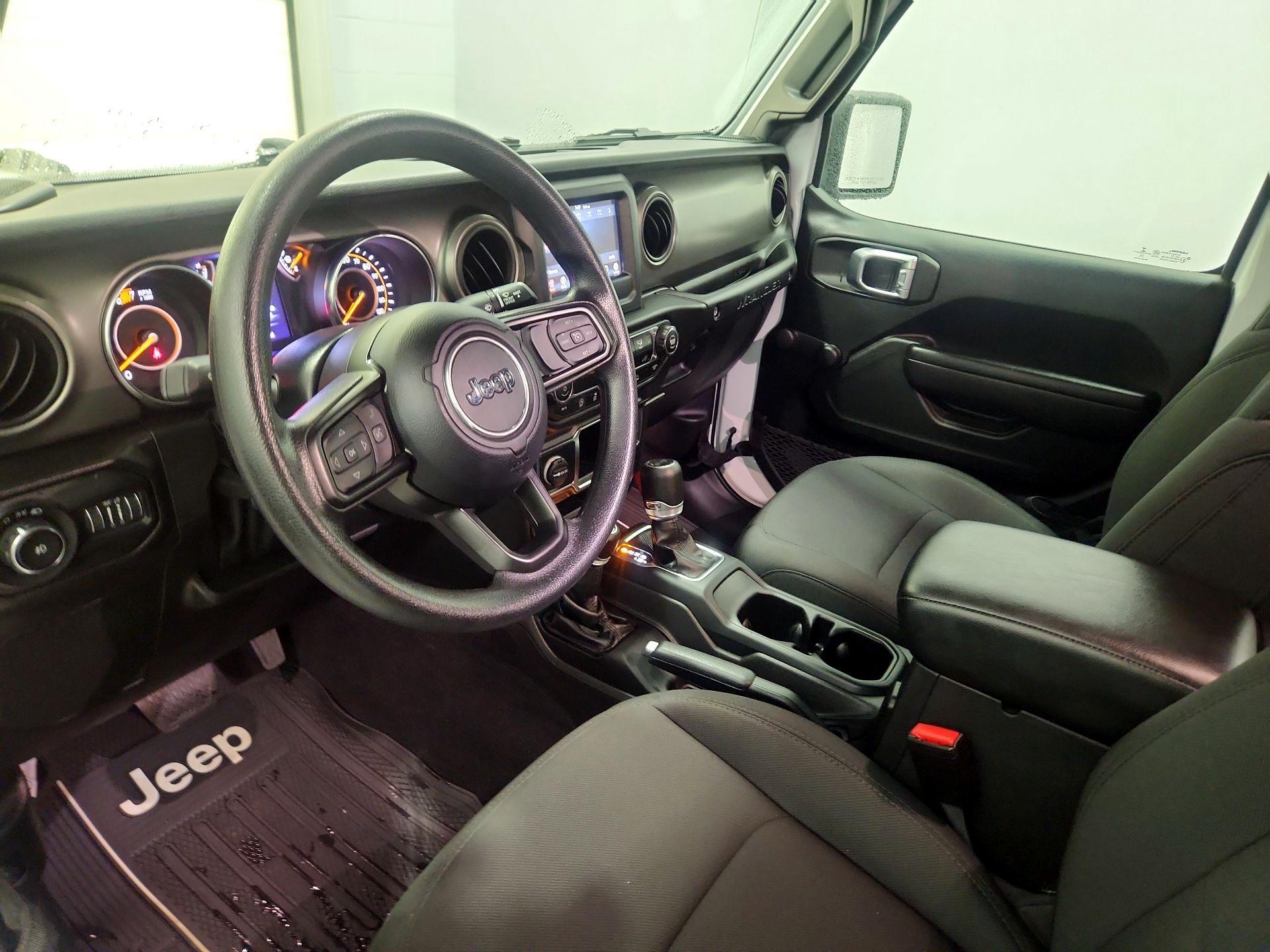 Thumbnail: 2022 Jeep Wrangler - 11