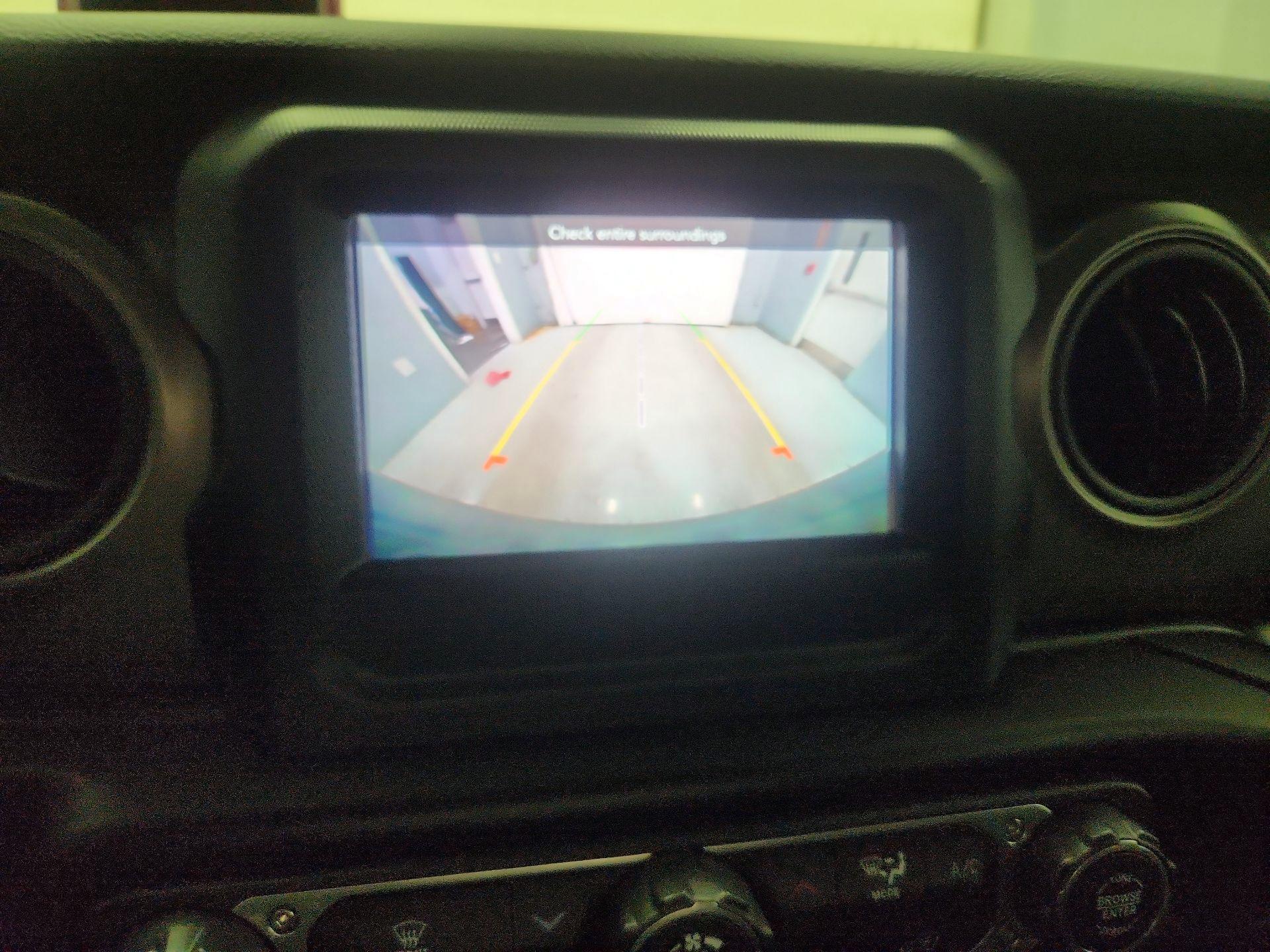 Thumbnail: 2022 Jeep Wrangler - 14